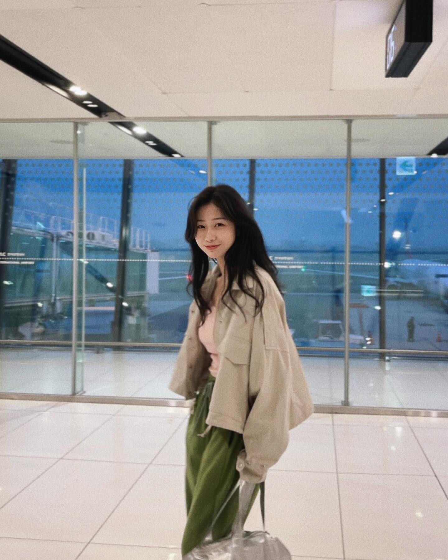 비행기 탄지 이틀만에 또 비행기.. #JEJU 🍊✈️📸
 
#제주도 #여행스타그램 아니고 #출장스타그램