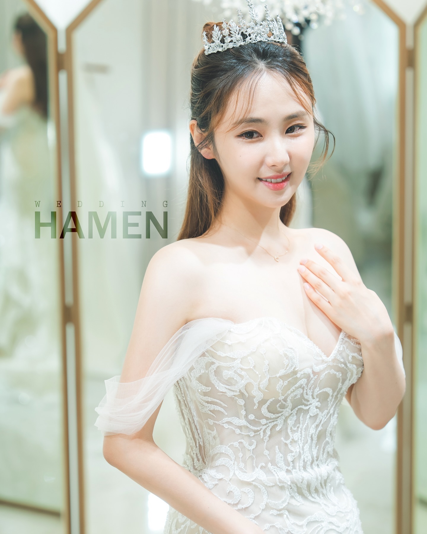 첫눈에 반해버린 공주님 드레스🩵👗 
hamen_dress weddinghamen hamenjeju 
더이상의 피팅이 필요없었다! 오늘은 내가 하멘 공주😘
예쁜 드레스 입혀주셔서 감사합니닷💘
👑👑
#하멘 #미스코리아드레스 #시상식드레스 #머메이드드레스 #파티드레스 #웨딩 #웨딩드레스