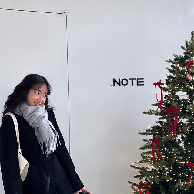 ᴶ ᴱ ᴼ ᴺ ᴳ ᴱ ᵁ ᴺ on Instagram: "여러 향들을 추려 취향을 찾아갈 수 있는 향수공방 닷노트 처음엔 어렵게 느껴질 수 있으나 추려가는 과정으로 점점 좁혀져가는 향들을 조합해 만들어진