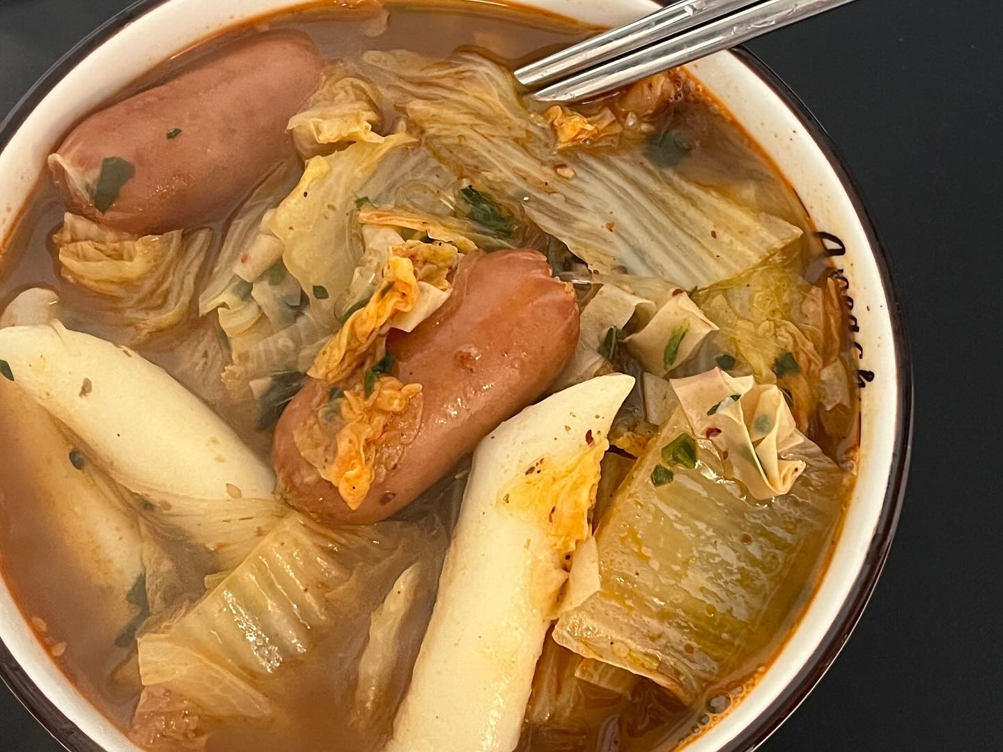 #하이디라오마라펀면 에다가,
알배추, 떡, 소세지 추가해서 암냠.

#하이디라오 #마라펀 #하이디라오마라펀 #마라펀마라맛