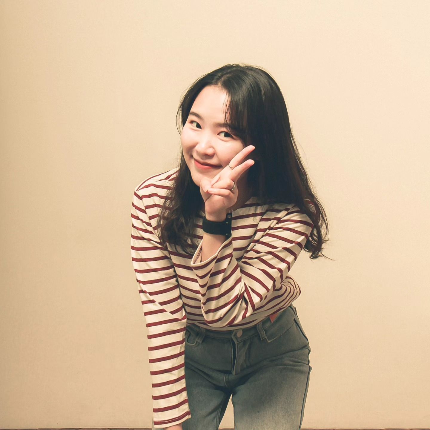 나날이 밤 버러지
서른하고 둘이래😳😳😳