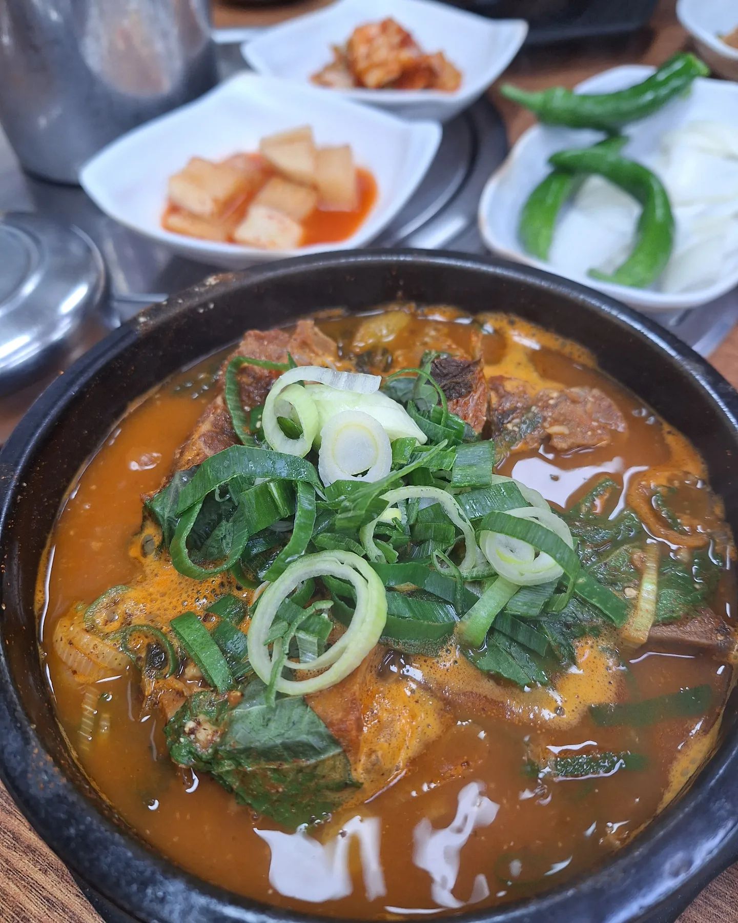 #부원감자탕
#뼈해장국
#진천맛집

일찍일어난 새는 
새벽해장국을 먹는다 🤣
새벽운동후 먹는 해장국은
꿀맛이구나
출근하자 
오늘은 그묘일이다😍

#좋아요 #일상 #소통 #댓글  #데일리 #팔로우
