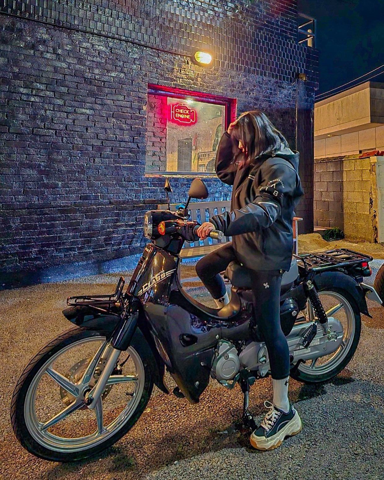 ෆ̇ ෆ̈

🏍️ rr_bori 📸
🏍️ #brl 

#바린이 #바이크타는여자 
#슈퍼커브 #슈퍼커브110 
#라이더카페 #바이크카페 #밤바리 #라이딩