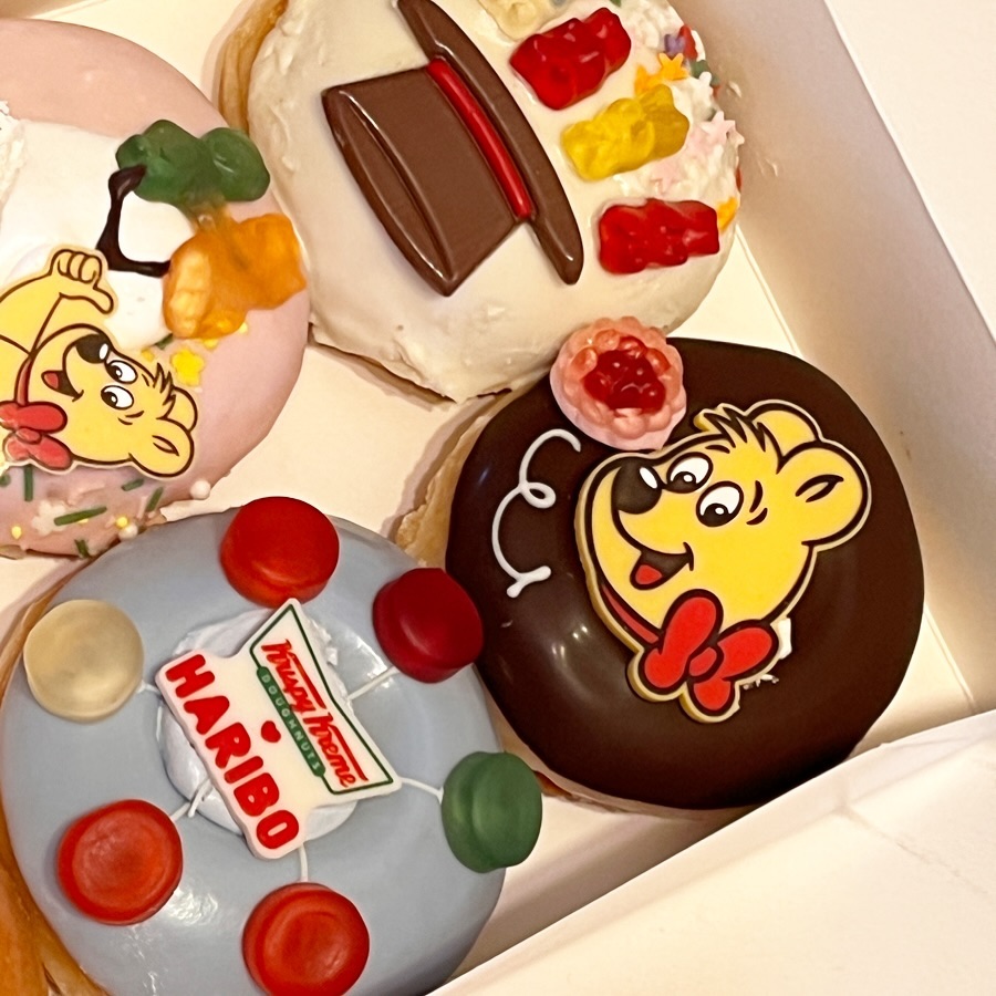 🧸

기여워 💙❤️💛

#하리보 #크리스피크림도넛