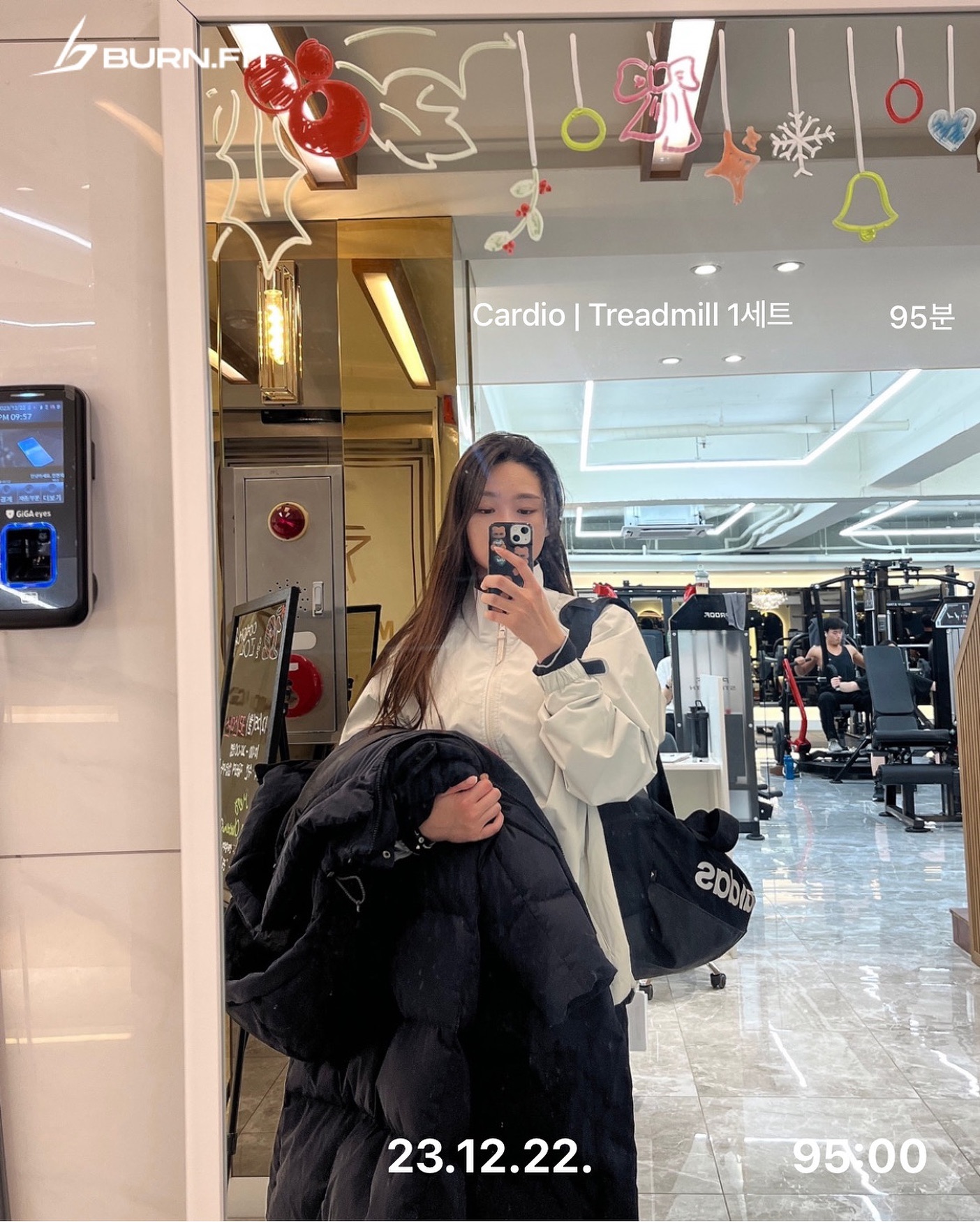 어제는 너무찌뿌둥해서 우다다 달리기만💦
기모티에 땀복입고 달려~