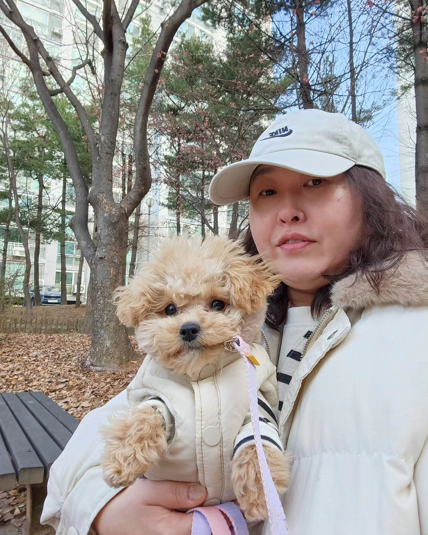 🐶 

우행시 🩷 .

호두 D+147 .

.
.
.

#말티푸 #내새끼 #멍멍이
#반려견 #멍스타그램 #멍소통
#강아지 #인천맘 #동인천 #신포동
#댕스플라워케이크