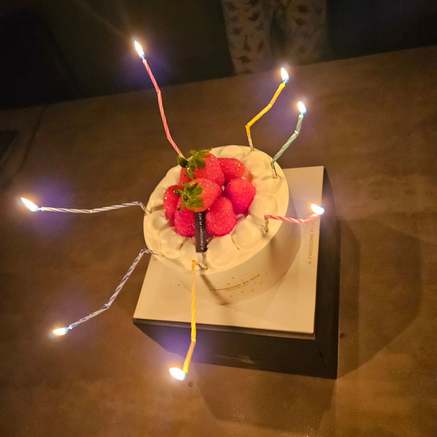 #내생일 #케이크 
이제야 올리네 ㅡㅡ 
#2024년 시작부터 정신이~~~