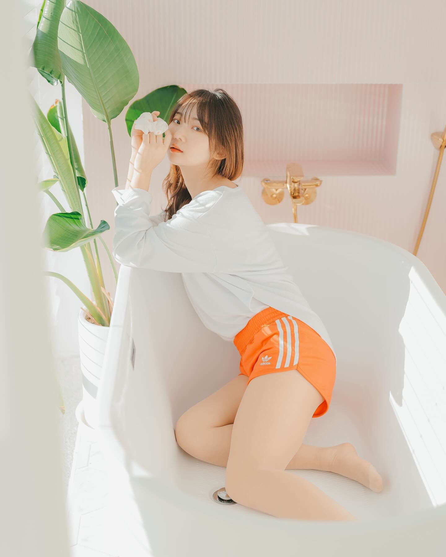 오늘은 부산에 있는 영도로 촬영 갑니닷 🥰🥰
어제 비가와서 아직 흐린데, 예쁜 바다를 보고 돌아오고 싶네요🥰🥰
좋은하루 보내시길 바랍니다!🌸