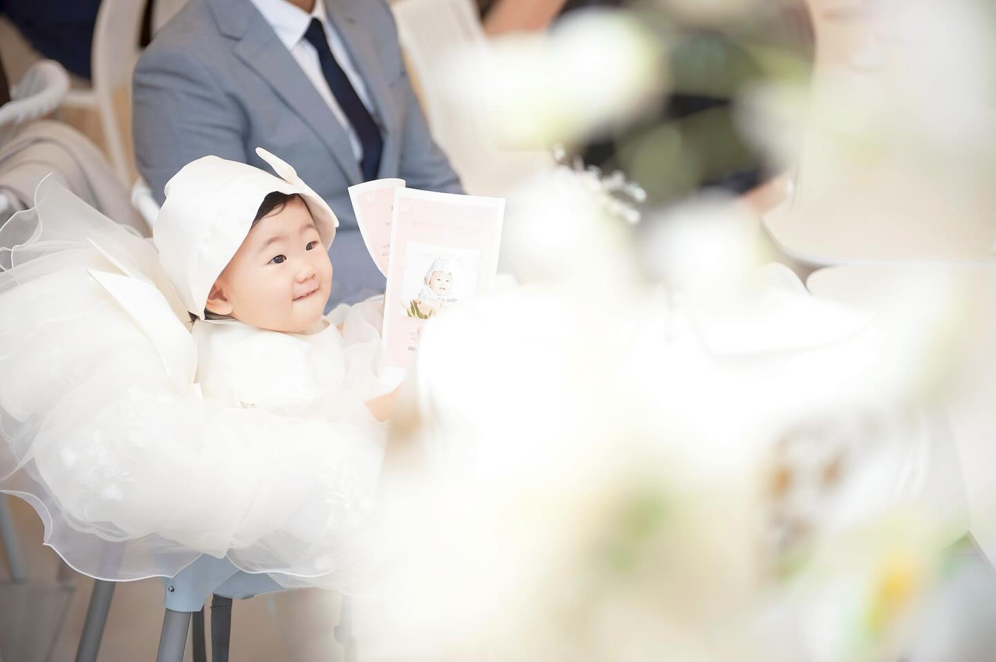 •
많이 지나고 기록하는 
우리 아가 돌사진 🤍

아빠가 찍은 사진들보다
맘에 안들어찌만
우리 아가 소중한
돌잔치 기록용으루 만족… (๑˃̵ᴗ˂̵) 
•
•
•
#돌잔치
#돌스냅 
#지금은 #15개월