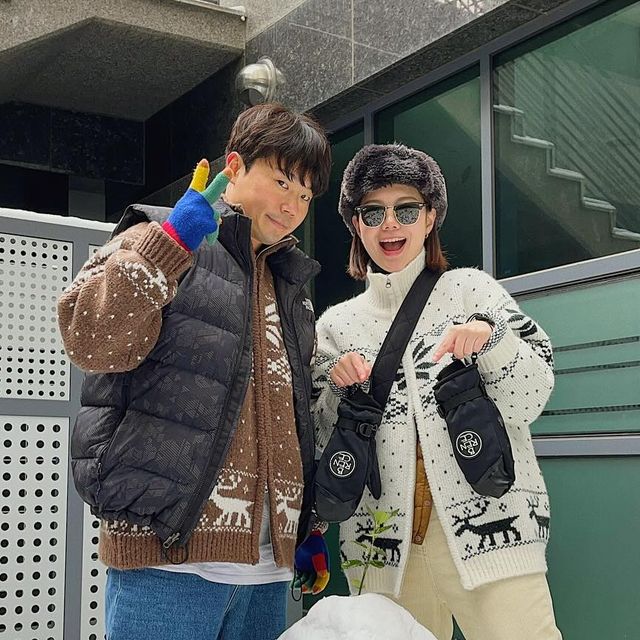 바그냥이와 리중기의 쀼룩 on Instagram: "저번주 나갈때마다 입었던 옷도링~🫎❄️ #서포터즈#은향x중기#이거시쀼 Outer : @thenorthface_kr @viva_vvm Top : @danton_official @1993studio_official Bottom : @topten10_off