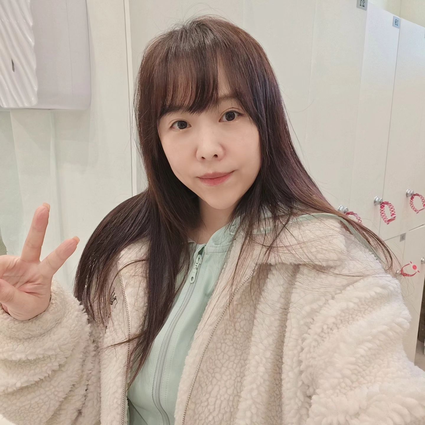 #용대표님 찬스로
오늘부터 헬스 스타트
#헬린이
3개월 빡씨게 런닝머신이랑
자전거 타야지~~