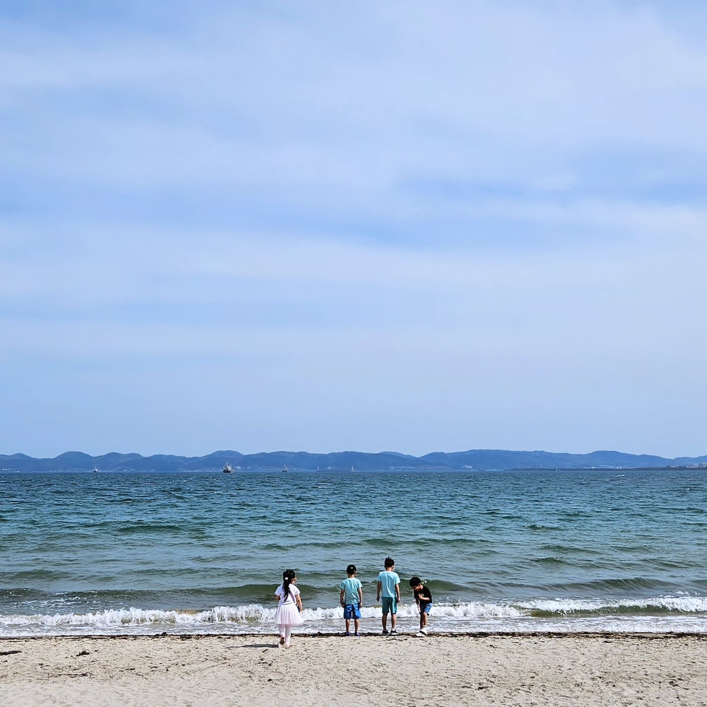 봄기운 가득한_ 포항.
좋은 분들과  좋은 곳에서 함께하고 있는 지금~

#즐겁다
#구룡포막회 
#포항바다원해
#남산산악회