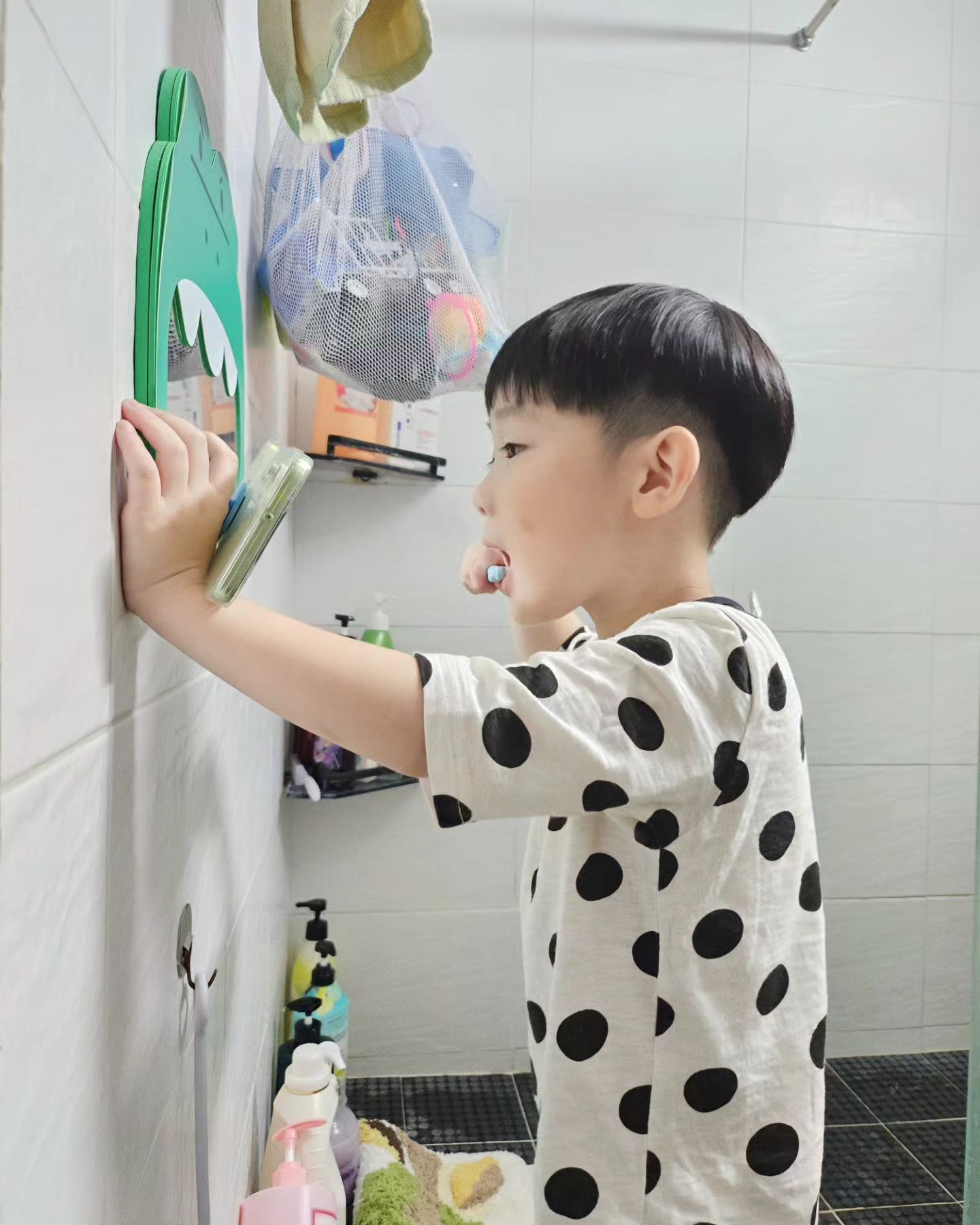 .
이제 치카치카하고 코하자🩵
도윤이한테 이모배에 아가는 여자야?남자야?
물으니 단칼에 여자라는데?
아궁금하네🤭🤭
.
.
#굿밤되세요