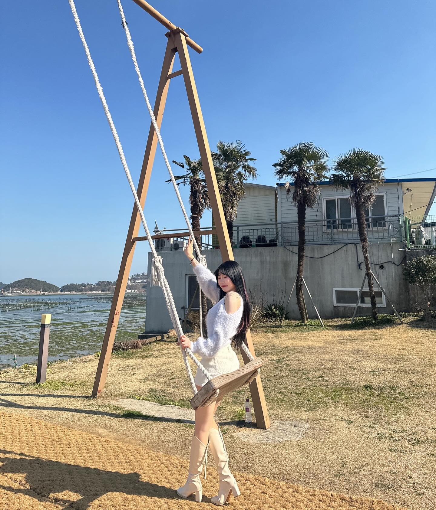 오랜만에 여행은 웃음이 떠나질 않아효 
사진 테러예정으루 로스티아랑 포트엔포크 라운지 카페 둘다 올려버리깃👍🏻