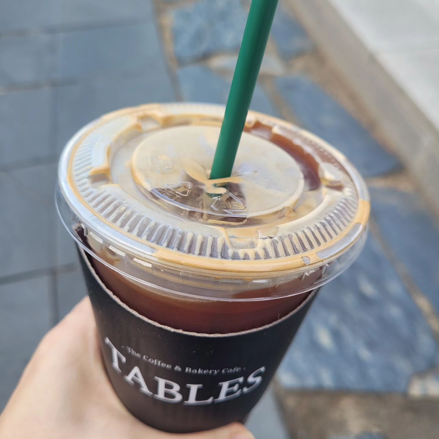ㅡ
.
날이 너무 따뜻하여
아아 ~
.
#커피
#테이블스