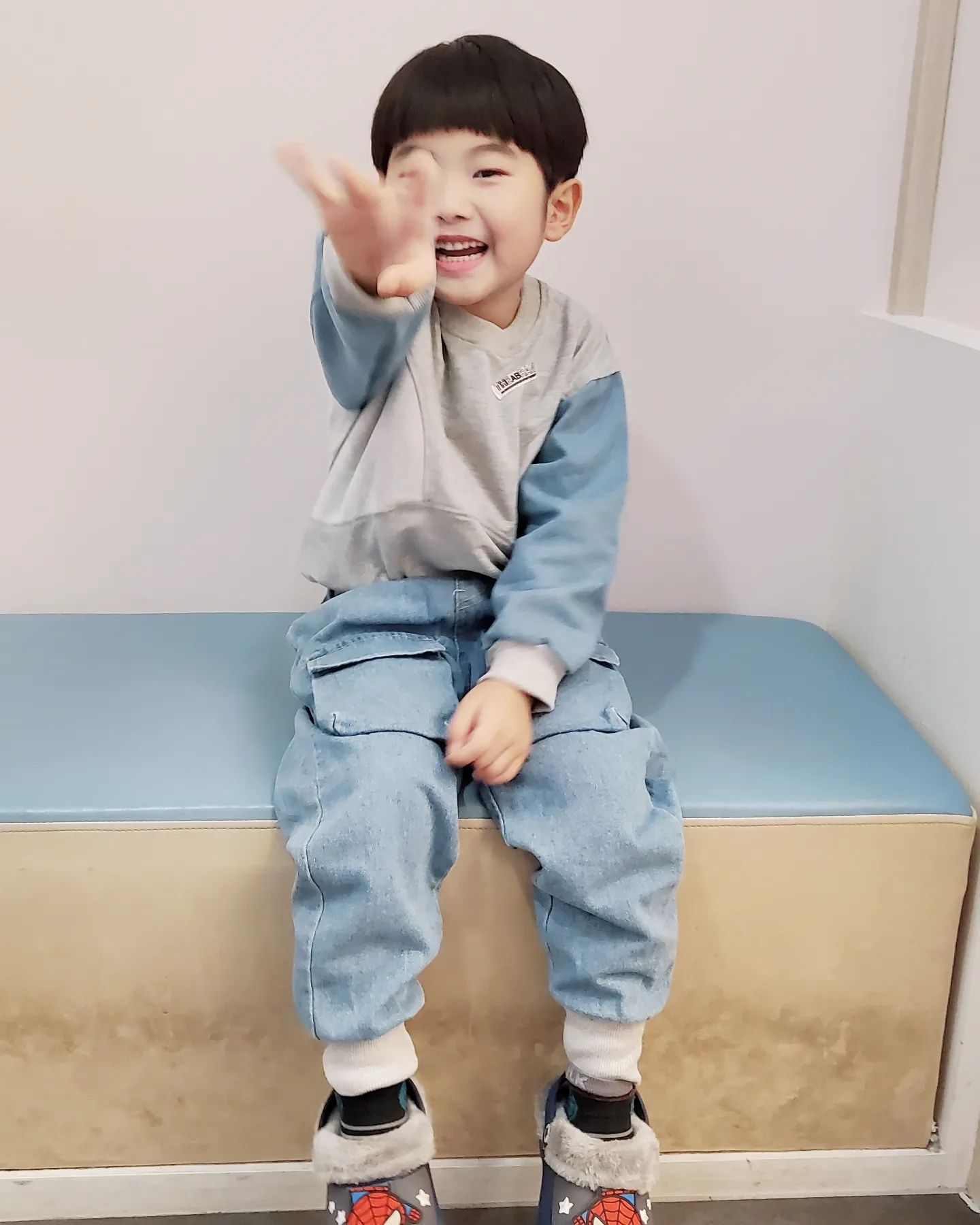 #남매육아 #아들육아 #일상피드

사랑스러운 장난꾸러기
한달만에 3cm나 컸어!! 잘 먹어주더니
어쩐지 길어졌다했지~ 

너무 기특해라...!! 갬동..
많이 먹고 키 얼렁 크자~~

#칼슘제 #일상피드 #키크는법 #단백질 #아들육아 #육아맘 #육아맞팔그램