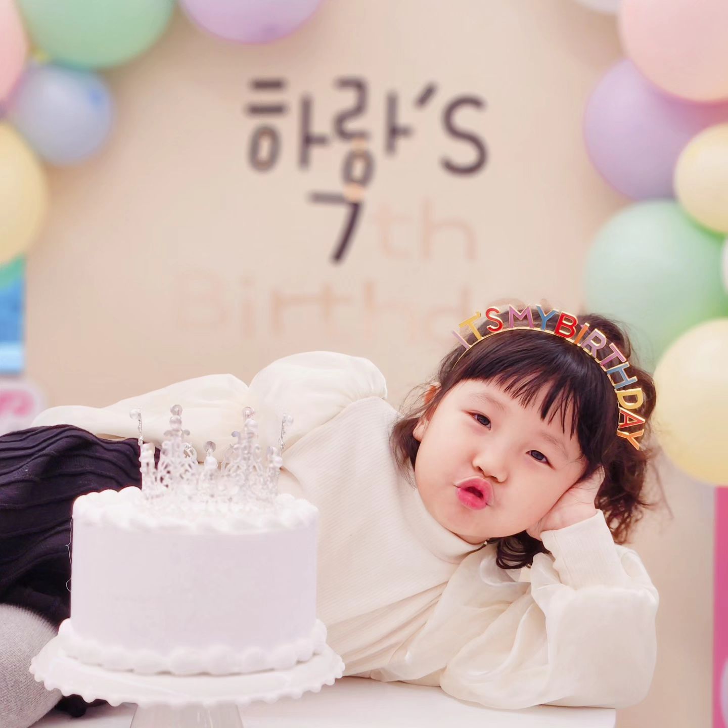 1월 3일 , ෆ

웃는게 이쁜 내새끼들 •͈ᴗ•͈

#사랑해
