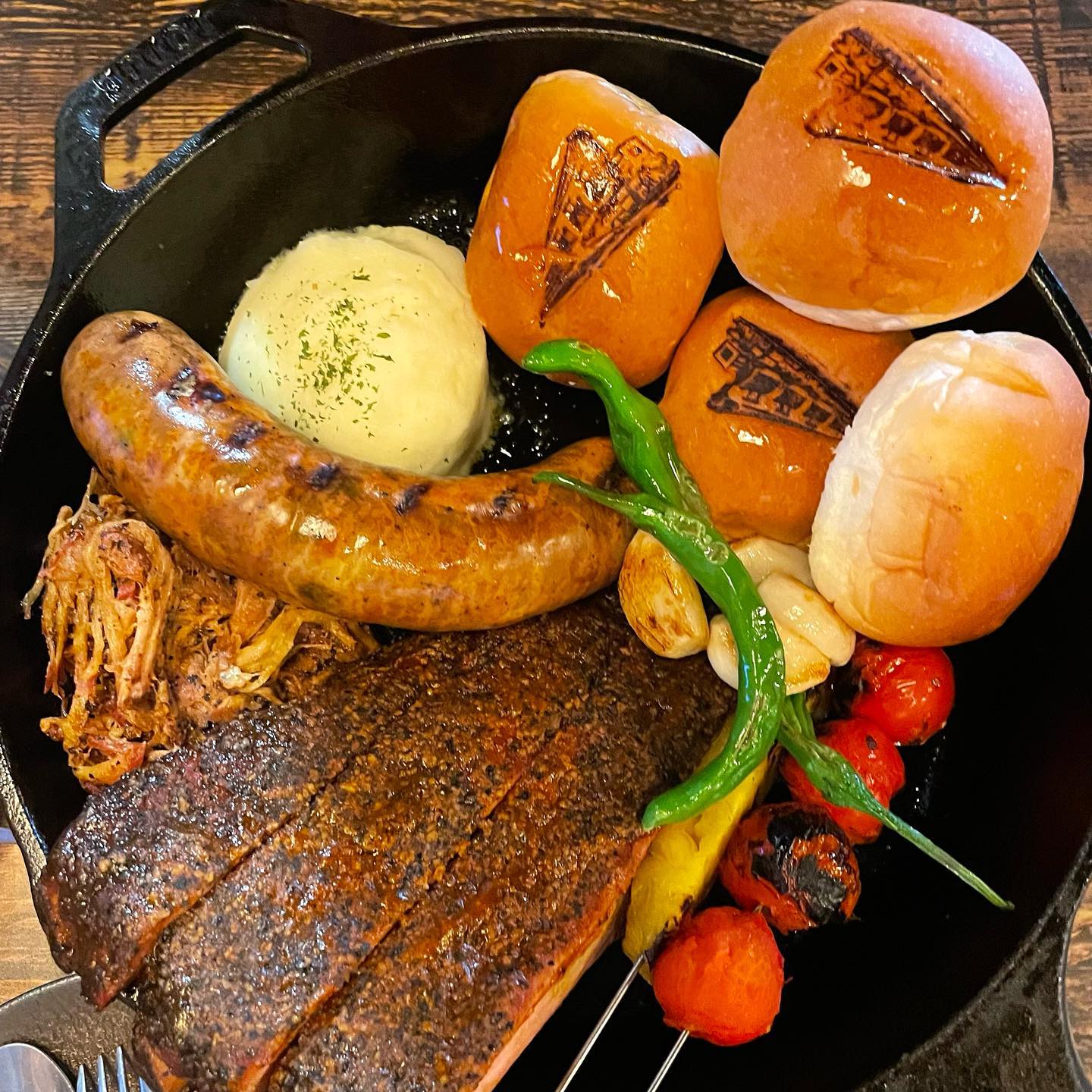 #스모크트레인

#커플플래터 #혜화맛집 #대학로맛집 #고기 #맞팔 #먹팔 #먹스타그램