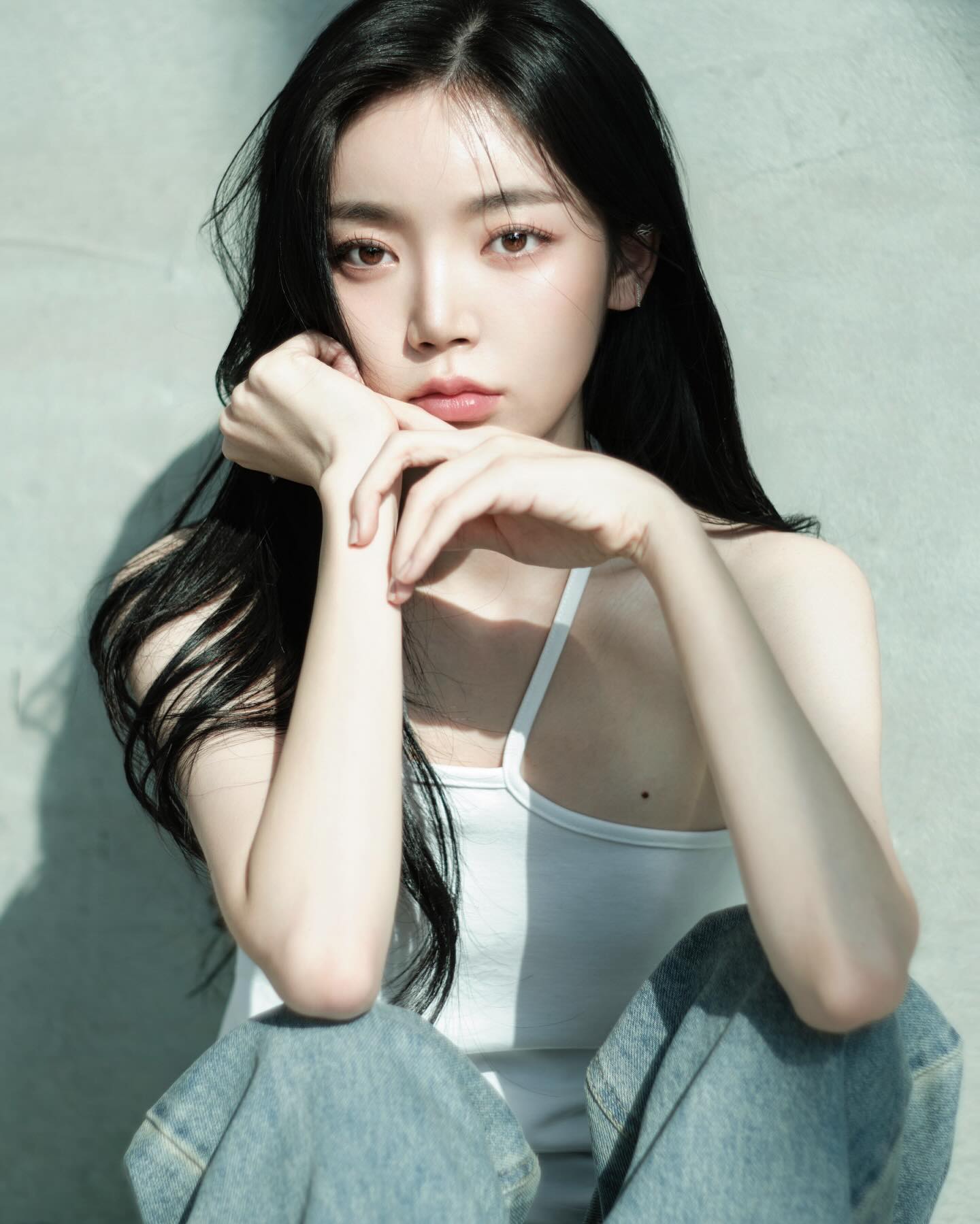 최애가 될 것만 같은 New 🤍

빛이 너무 좋았던 iorev_studio ✨
헤메 때문에 조금 속상했지만
두 달 넘게 기다린 보람이 있는 결과물 !