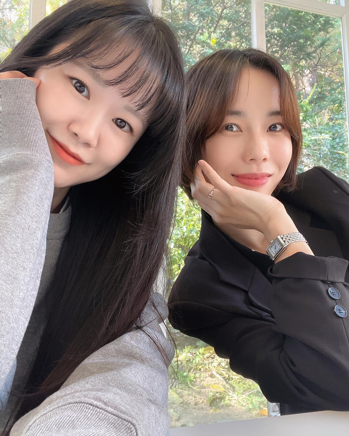 태오랑있음 어플로 찍을일이 없는데 .. 좋구먼?! 
얼굴 주먹만한 현아가 앞으로 가주는 센스🫣