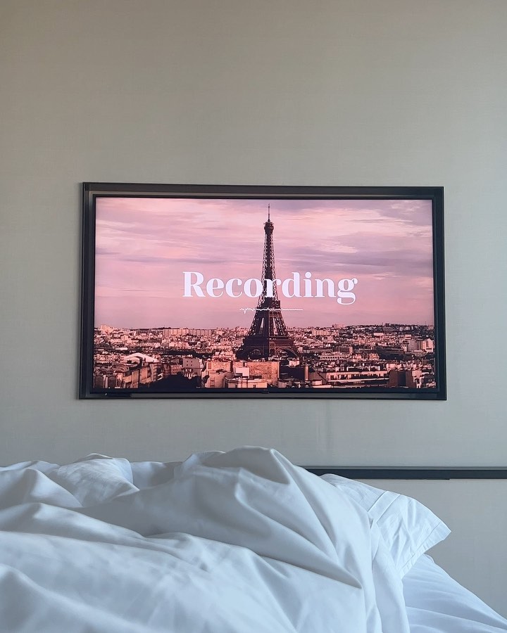 romantic moooood 🤍