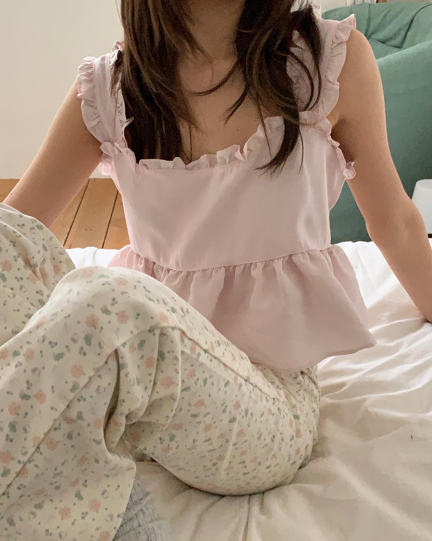 purine frill sleeveless top
한없이 사랑스럽고 귀여운 포인트 가득 ,,💗