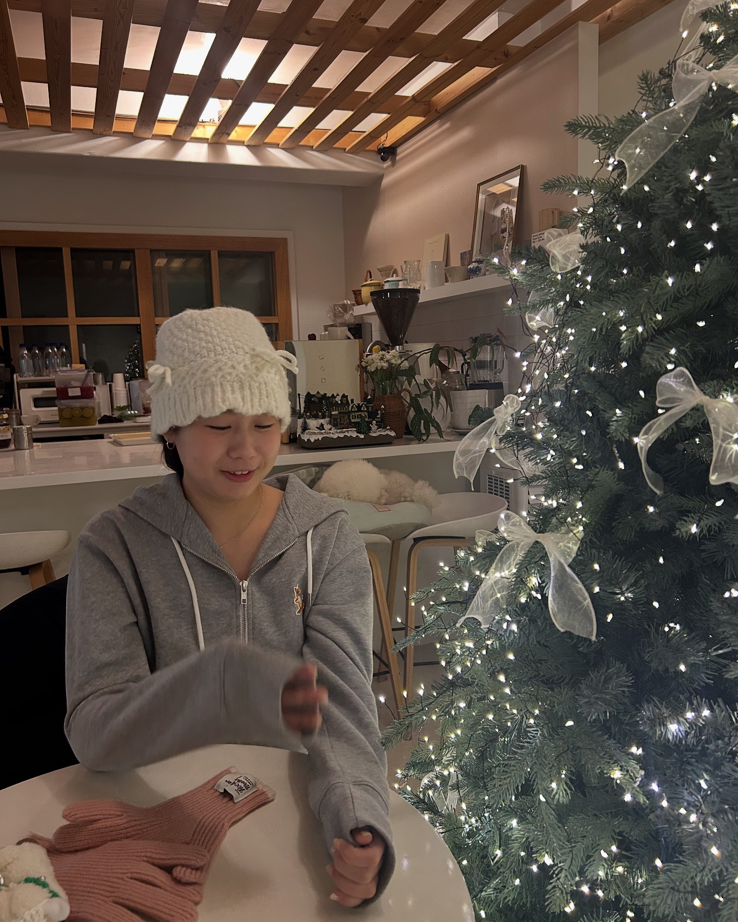 크리스마스만 기다리는 중 ⛄️
그리고 한번쯤 꼴뚜기핏 모자를 올리고 싶었어