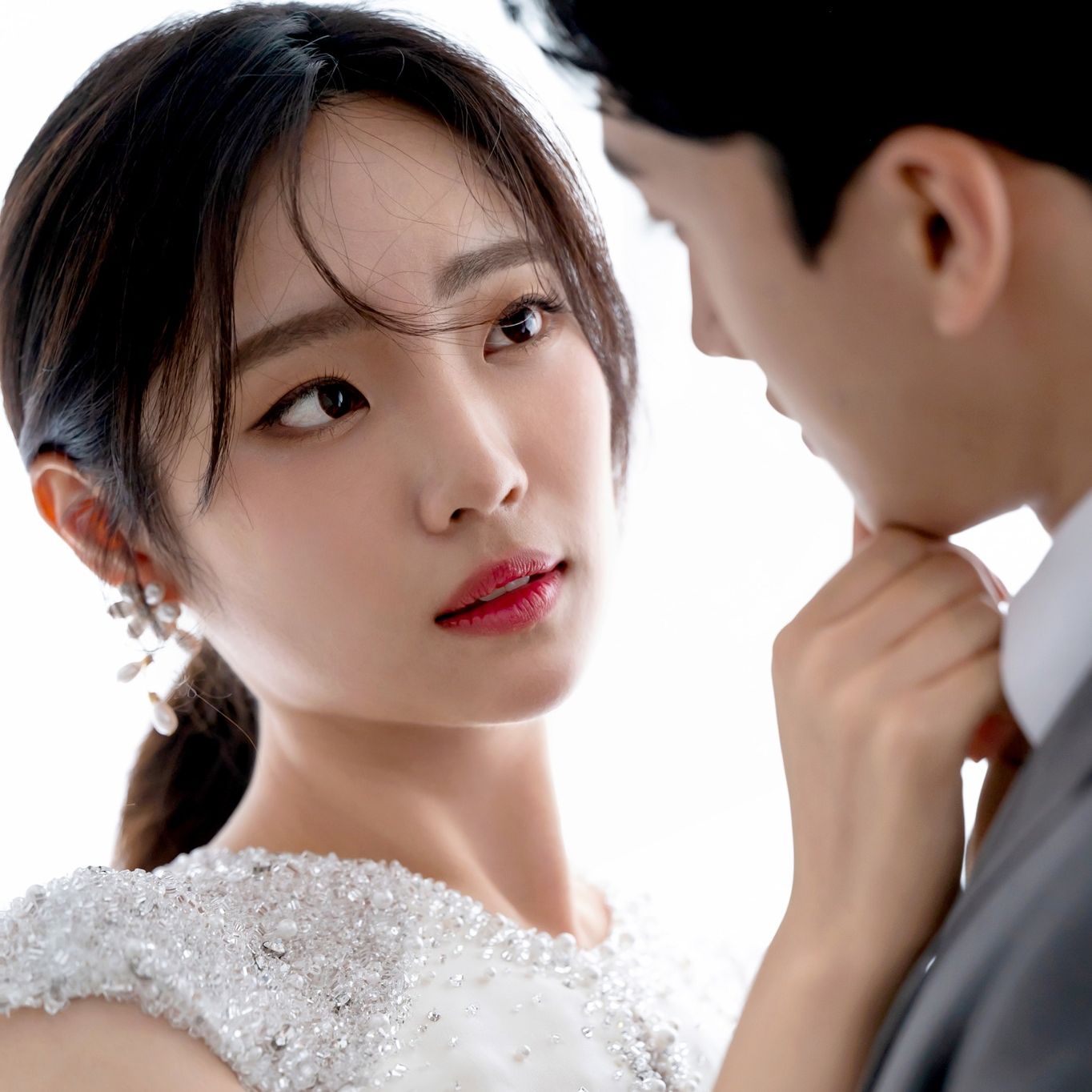#협찬 
자연 그대로의 제주도 스냅사진 요즘 많이 선택하시는 것 같아요. 웨딩스냅이나 돌스냅, 가족사진 등
다양한 여행에서 빠질 수 없는 순간을 하다갤러리에서
스냅사진으로 남겨보는건 어떨까요.

특히나 웨딩스냅은 단 한번뿐인 순간으로 평생 기억될 사진을 남길 수 있는게 중요하더라구요.
다양한 샘플을 보니 제주도의 멋진 풍경과 함께
개성넘치는 스냅사진을 찍을 수 있어
너무 좋을 것 같아요.

hada.jeju

#제주도웨딩스냅 #제주웨딩스냅 #웨딩스냅 #웨딩촬영 #제주도웨딩촬영 #하다갤러리 #제주스냅 #제주도스냅촬영 #제주스냅사진 #제주스냅촬영

주소 : 제주특별자치도 제주시 원당로 64
홈페이지 : www.hadagallery.com
전화번호 : 02-548-5531