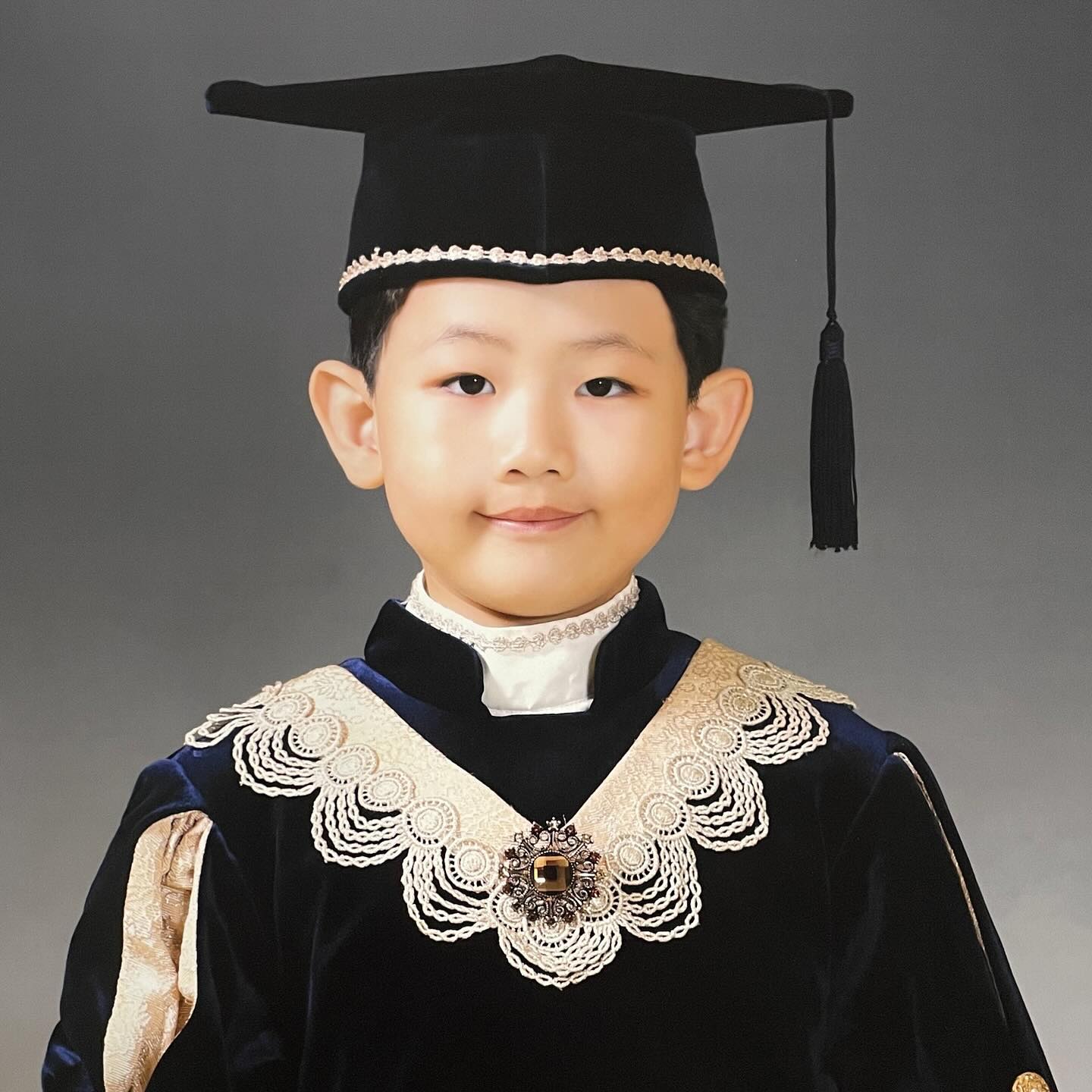 2/6 🎓🧑🏼‍🎓❤️

⠀⠀⠀⠀⠀⠀⠀⠀⠀⠀⠀⠀⠀⠀⠀⠀⠀
⠀⠀⠀⠀⠀⠀⠀⠀⠀⠀⠀⠀⠀⠀⠀⠀⠀
#유건일상 #유치원졸업 #🎓