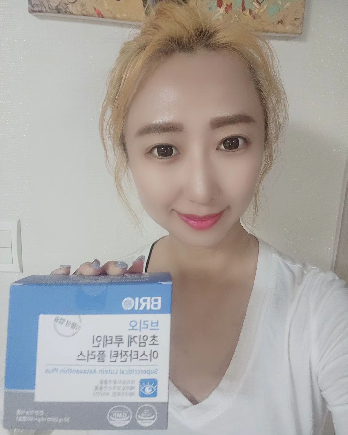 #협찬 브리오 초임계 루테인 아스타잔틴 플러스

쩡이 최애 영양제 브랜드 브리오 💕
40대인 쩡이😱 나이생각안하고사는데..
요새 눈이 침침해져서 안과갓더니..노안이래요🤣🤣
웃프다요😭😭 
눈관리 무조건 해야겠다는 생각들더라구요~
노안도 노안이지만..
특히나 스마트폰 컴퓨터 책 마니하시는분들 미리미리 눈건강챙기셔야해요~🙏
🎈4종주원료
✔️마리골드꽃추출물(루테인)
✔️해마토코쿠스추출물(아스타잔틴)
✔️베타카로틴
✔️비타민A
눈에좋은 원료 다~들어가있죠?👏👏👏
캡슐도 작은편이라 목넘김도 좋더라구요~👍
식물성캡슐로 소화에도 좋데요😄
개별포장되서 휴대하기도 좋고 위생적이고
식약처로부터 안전성을 인증받은 프리미엄 원료로사용해서 안심하고 먹을수있답니다😉😍
저희 부모님도 사드려야겠어요~~♡
💋미리미리 눈건강 챙기자요🫶🫶
http://www.briovitamin.com/
.
#브리오 #루테인아스타잔틴플러스60캡슐 #루테인 #아스타잔틴 #헤마토코쿠스추출물 #베타카로틴 #눈영양제 #비타민A #루테인추천 #눈영양제추천 #어린이눈영양제 #루테인효능 #영양제추천 #영양제그램 #건강 #건강그램 #건강스타그램