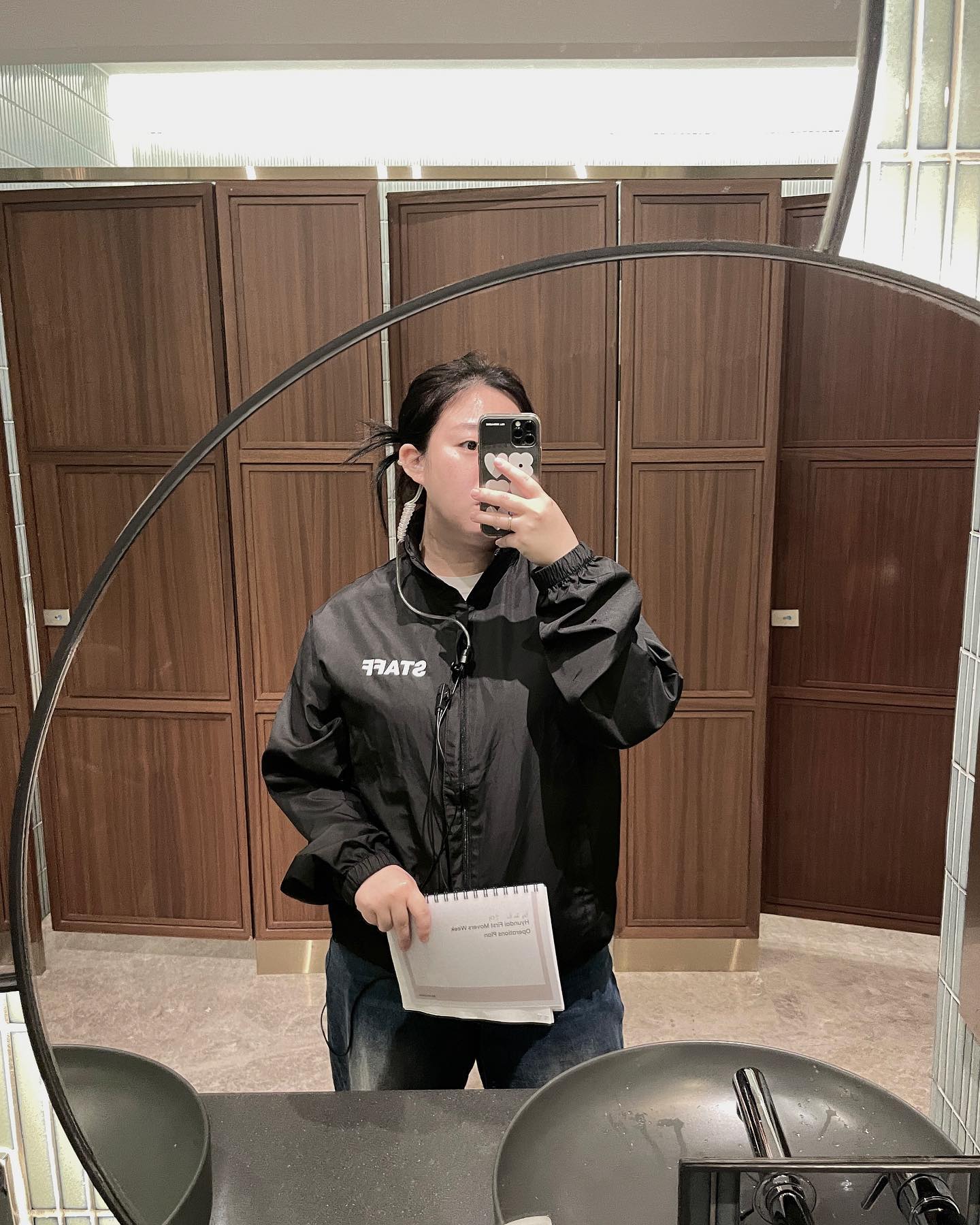 전부 유학파 출신 통역사분들 사이 나혼자 찐 토종 교육식 영어라..^^ 첫날에 기죽을뻔 했지만 이젠 해외 여행 온거 마냥 즐기는중 

18h 근무에 몸은 고되지만 역시나 보람차고 행복하다,,

현대 차 바이어트립 영암-목포 출장 마치고 복귀 ! 내일 모레는 부산-울산 출장 떠남둥 🏎

행사 끝나는대로 11월 신상 제철식품 오픈할게요 :-) 

#프리랜서 #n잡러 #통역사