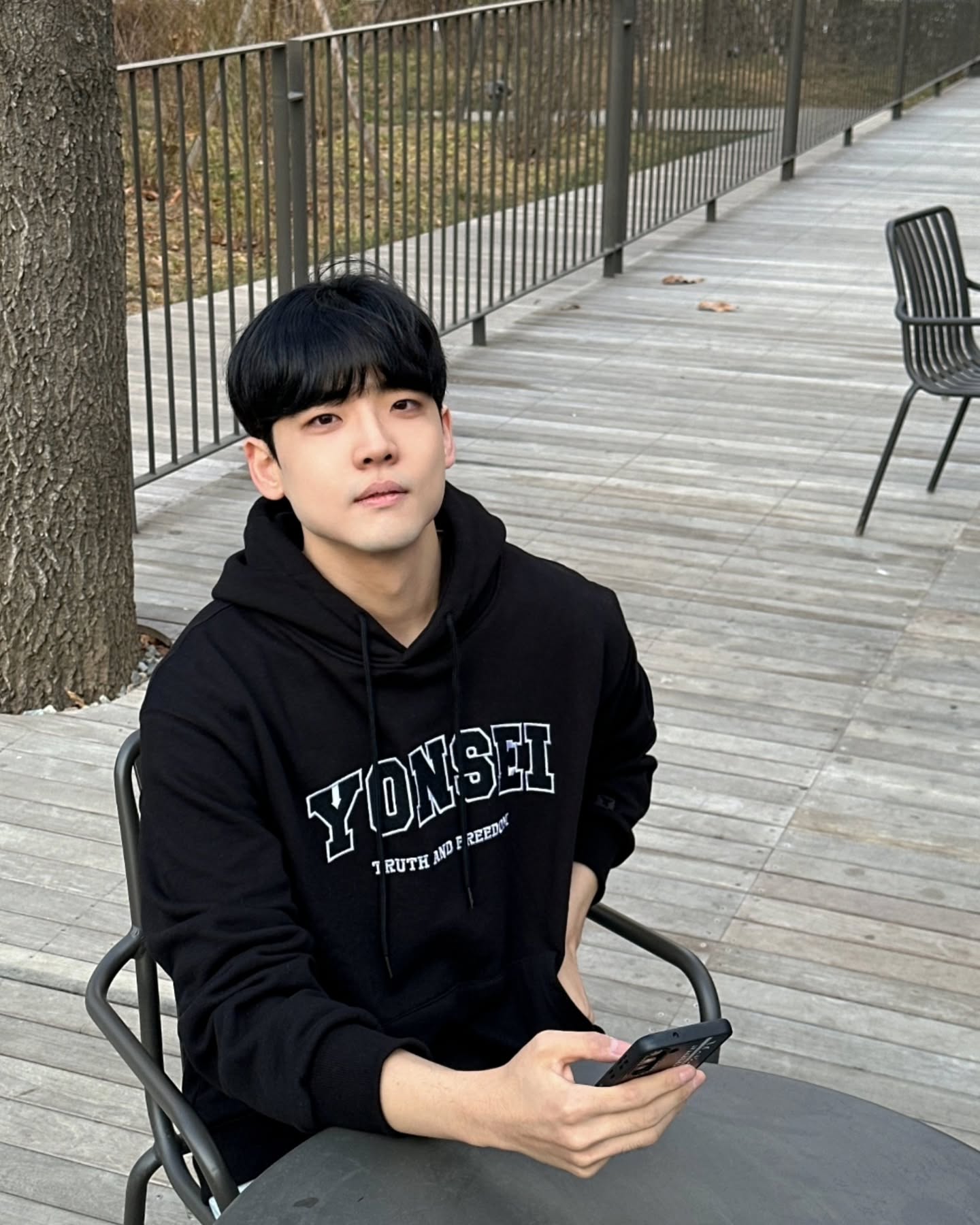 #협찬 #연세인 #제품제공 

산책에는 후드티