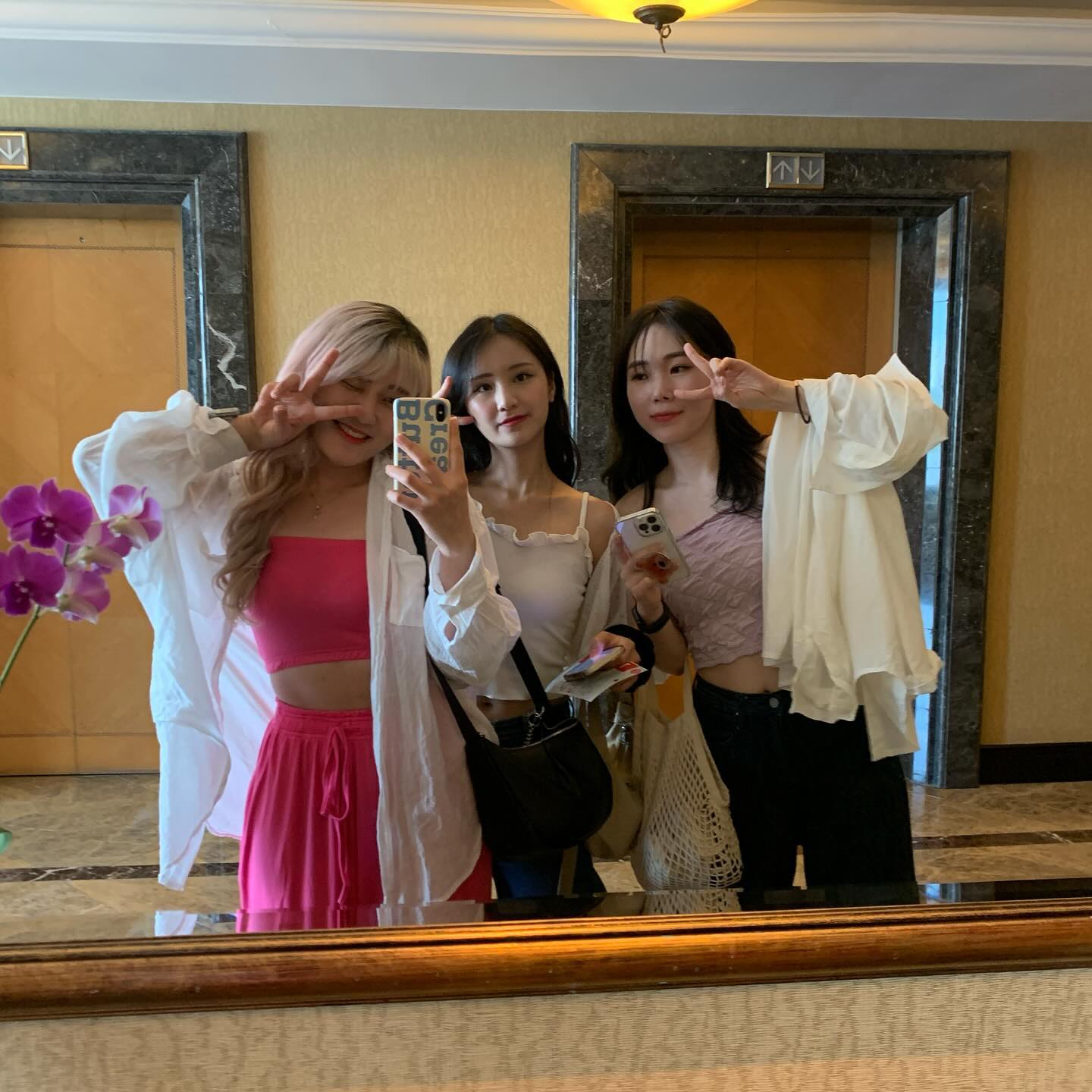 #영이스타그램🐯
⠀
오자매 출동 직전.