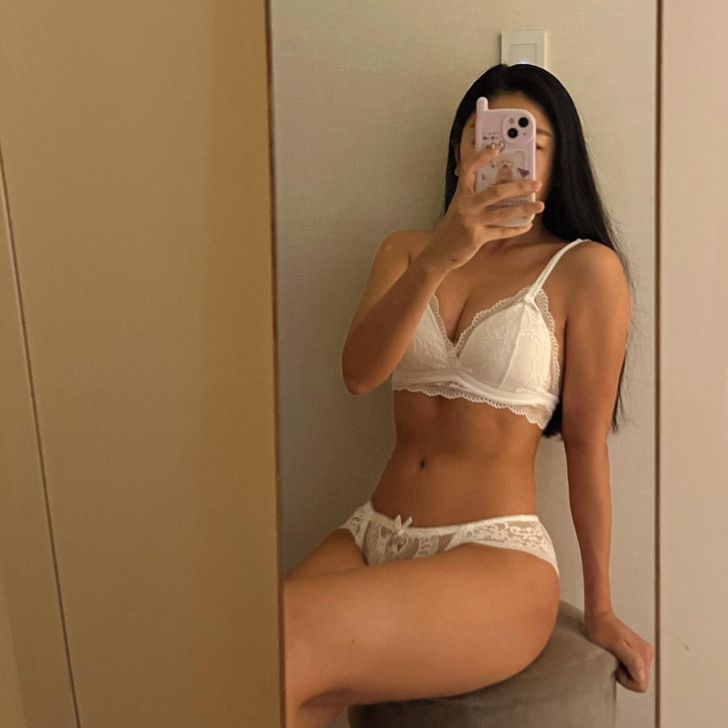기본에 충실한 사계절용 #브라렛

#노와이어 라서 편하고
밑밴딩이 가슴을 힘있게 받쳐줘서
안정감 있게 입을 수 있어요.

➰ 레이나 브라렛 세트

#도로시와 #도로시와파트너