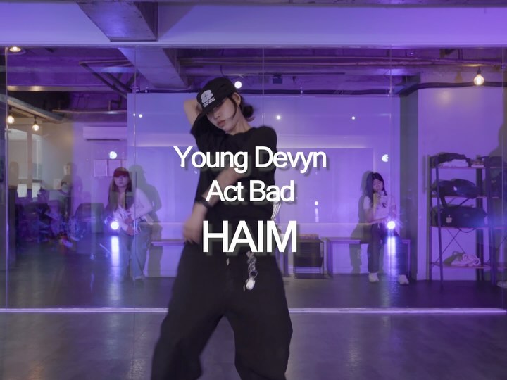 #actbad in ofd_onlyforward 

We've finally done the last round !!
함께 해주셔서 감사합니다 🖤 

#haimchoreography
Choreography by me haim_kr 
Captured by ofd_onlyforward 🙇🏻‍♀️ !!

#choreo #dancer #dance #fyp #classfootage
#viral #foryoupage #youngdevyn #korea #dancevideo