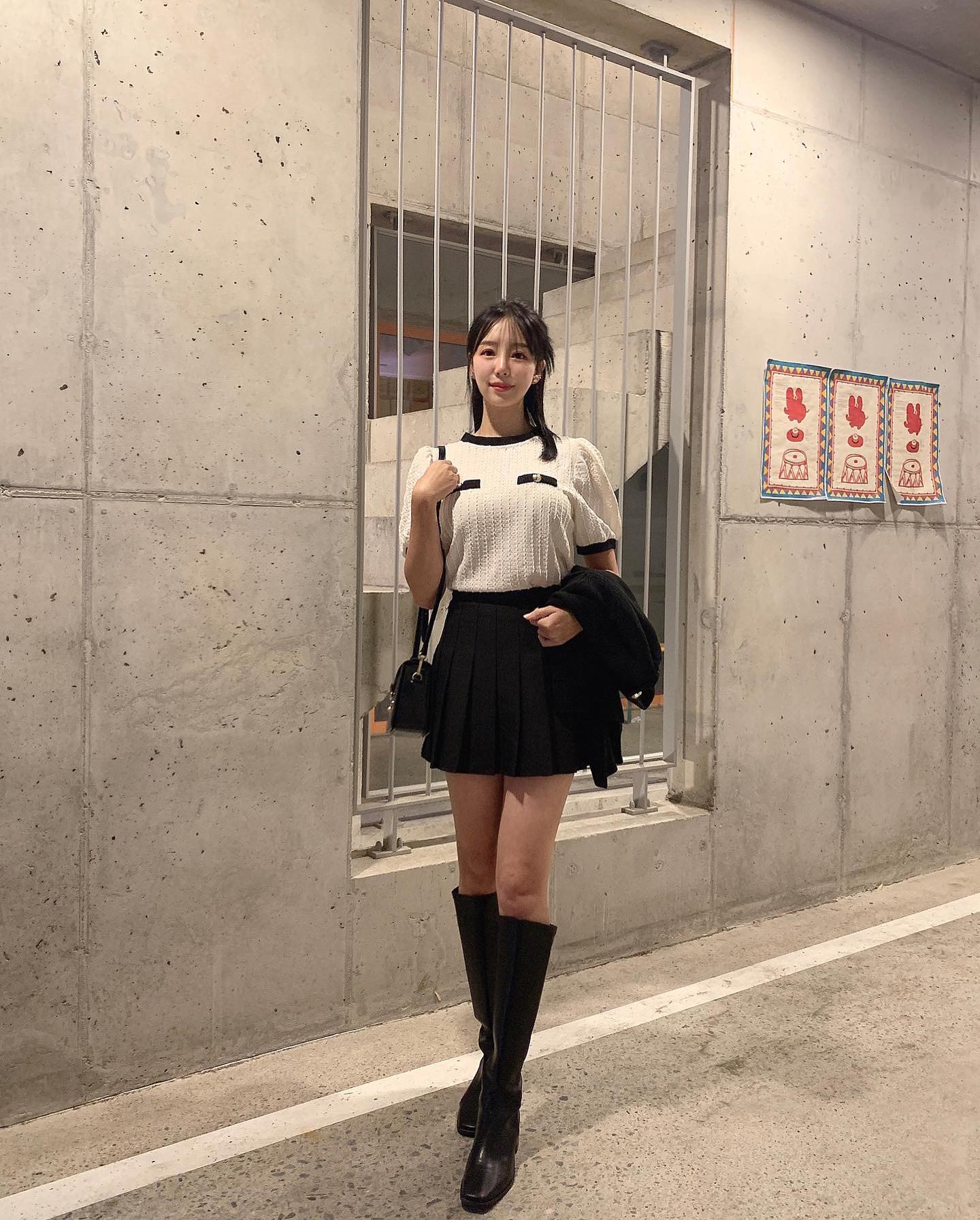 #광고 #brandpartner #브랜드파트너 

텐션이 최고인 #바틴 bathin.magazine 블라우스 
하루 종일 입어도 너무 편하다!

#여자옷 #여자옷코디 #여자옷쇼핑몰 #여자코디 
#하객룩 #하객룩코디 #하객룩추천 #하객룩패션 
#여자데일리룩 #파티룩 #ootd #dailylook #daily