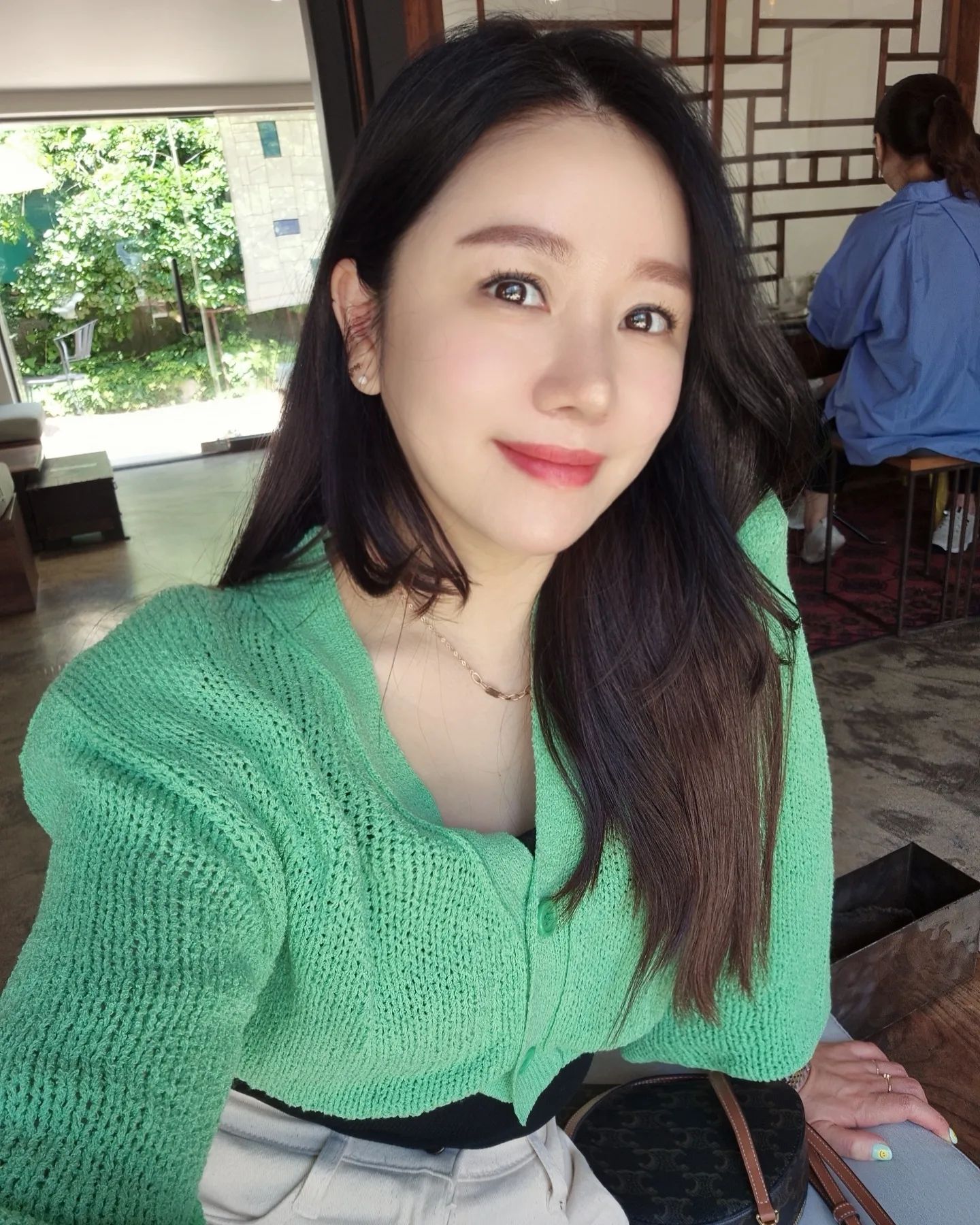 오늘도 
이야기 한보따리🤗

사진도
한보따리😁

#예쁜곳에서 #예쁜동생과 #힐링타임
#하늘이다했다 #소하고택 #소하동카페