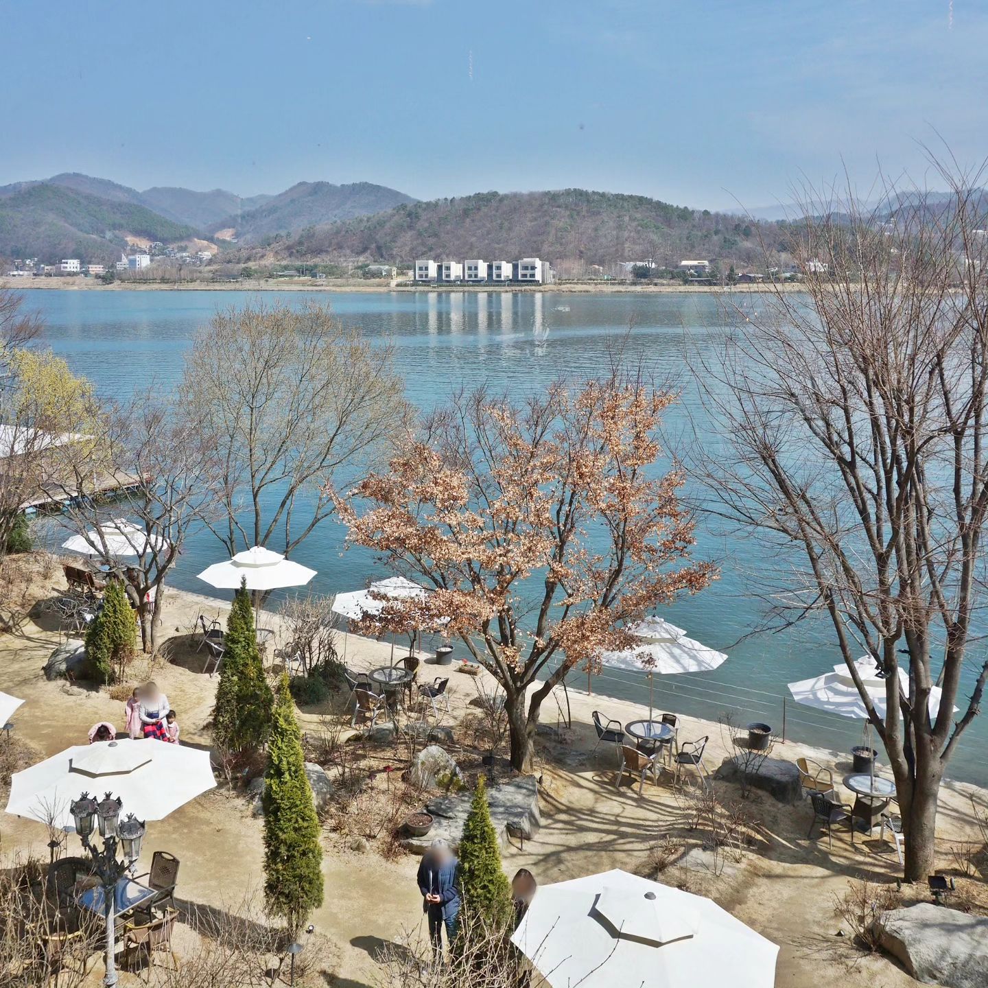 서울 근교 드라이브 코스로 추천하는 
북한강뷰 카페 #대너리스 !

#남양주카페 #북한강카페 #카페대너리스 #대너리스카페
