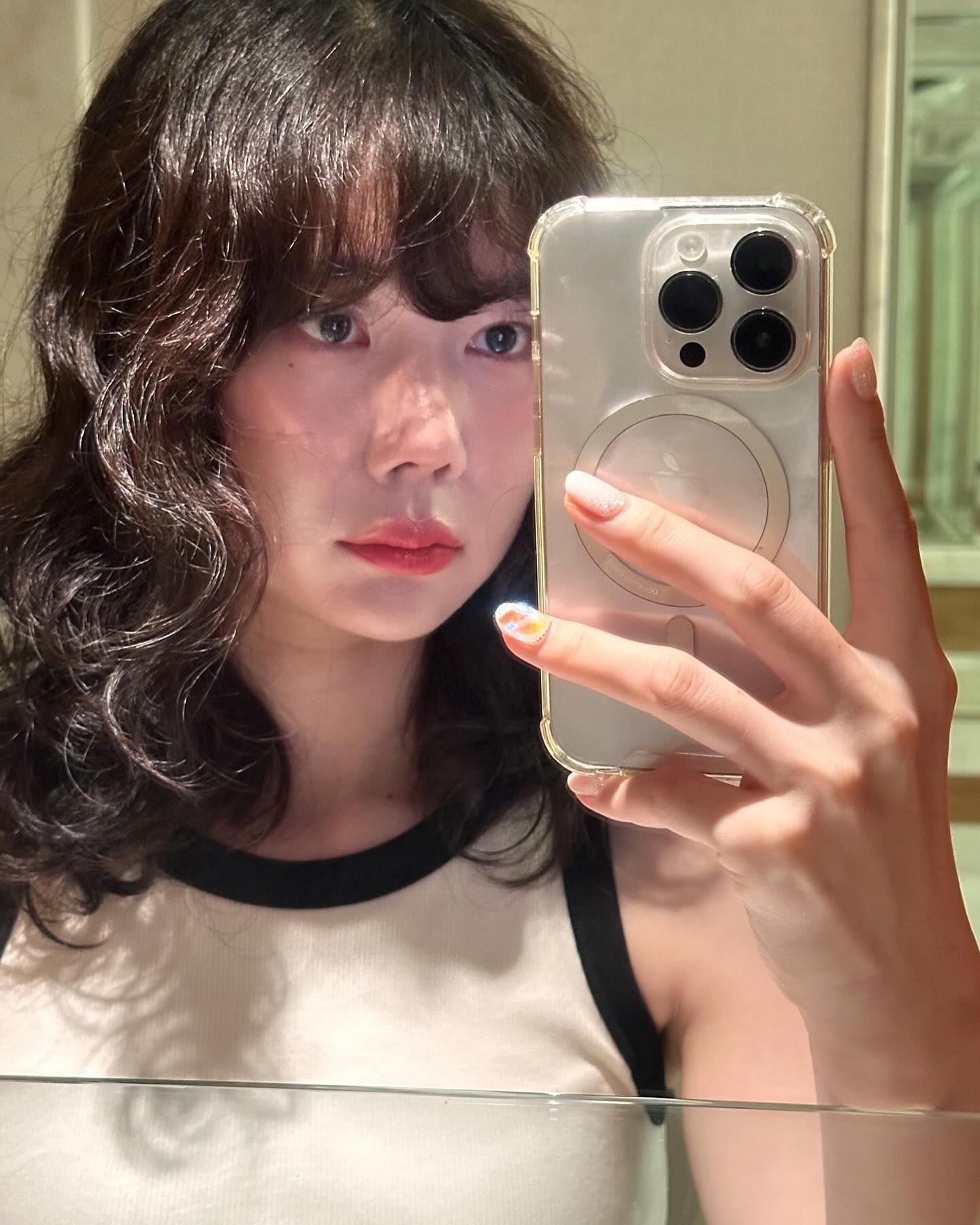 무표정과 웃을때 온도차 어때? 😐🙂
