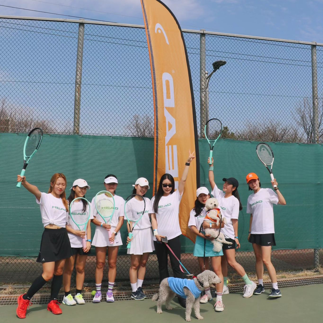 headkorea  X  tennis_ttt 
헤드 🥎나테소🥎 이벤트 1등으로 하게된
Head Boom & Speed 라켓 시타회!!!🎾

스펙별로 다양한 라켓 시타 및 유튜브에서만 볼 수 있었던
넘 유명한 코치님들의 레슨 시간!!❤️
그리고 미니 게임까지!!

넘모 재밌었따요😍
.
.
#테니스 #테니스타그램 #테니스동호회 
#헤드 #헤드코리아 #헤드테니스시타회 #시타회 
#tennis #tennislife #headkorea #headracquet