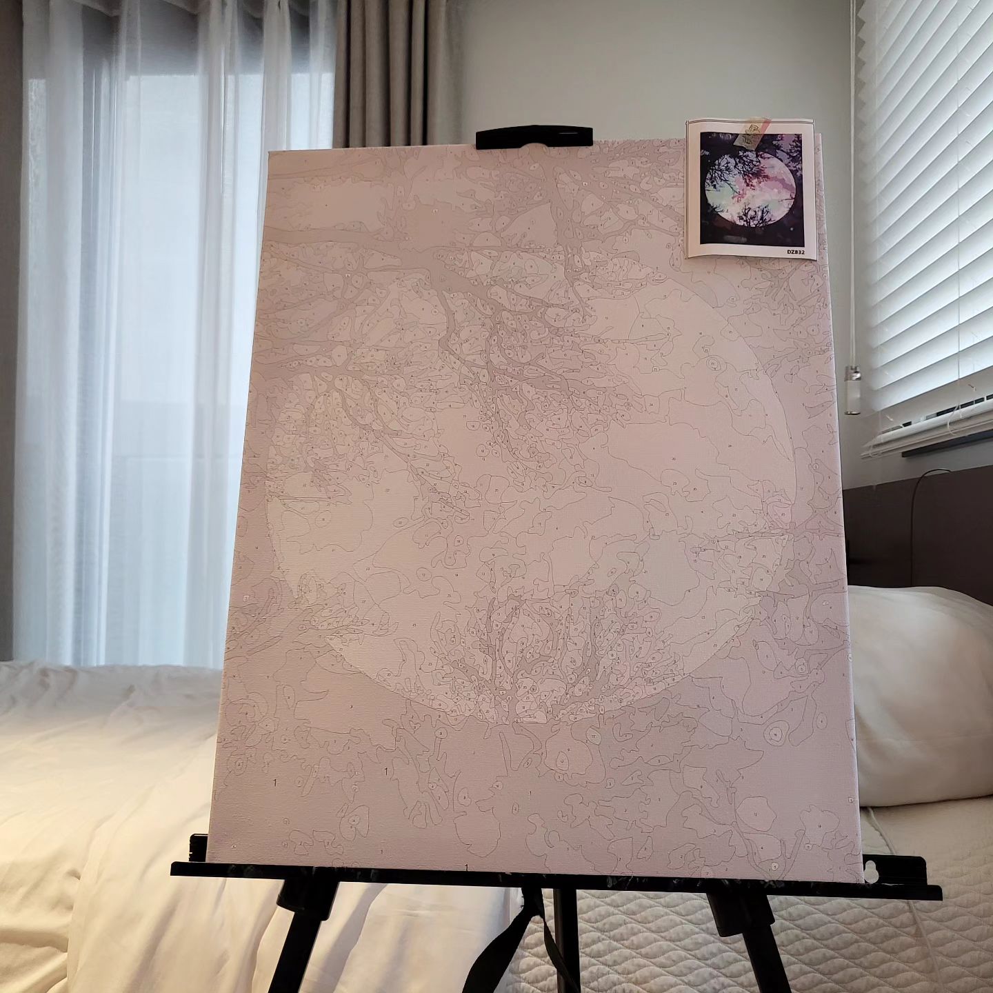 아주 오랜만에 다시 그림🖌
이번엔 아주 천천히 완성해야지

#주말일상 #취미생활 #아크릴화그리기 #붓질