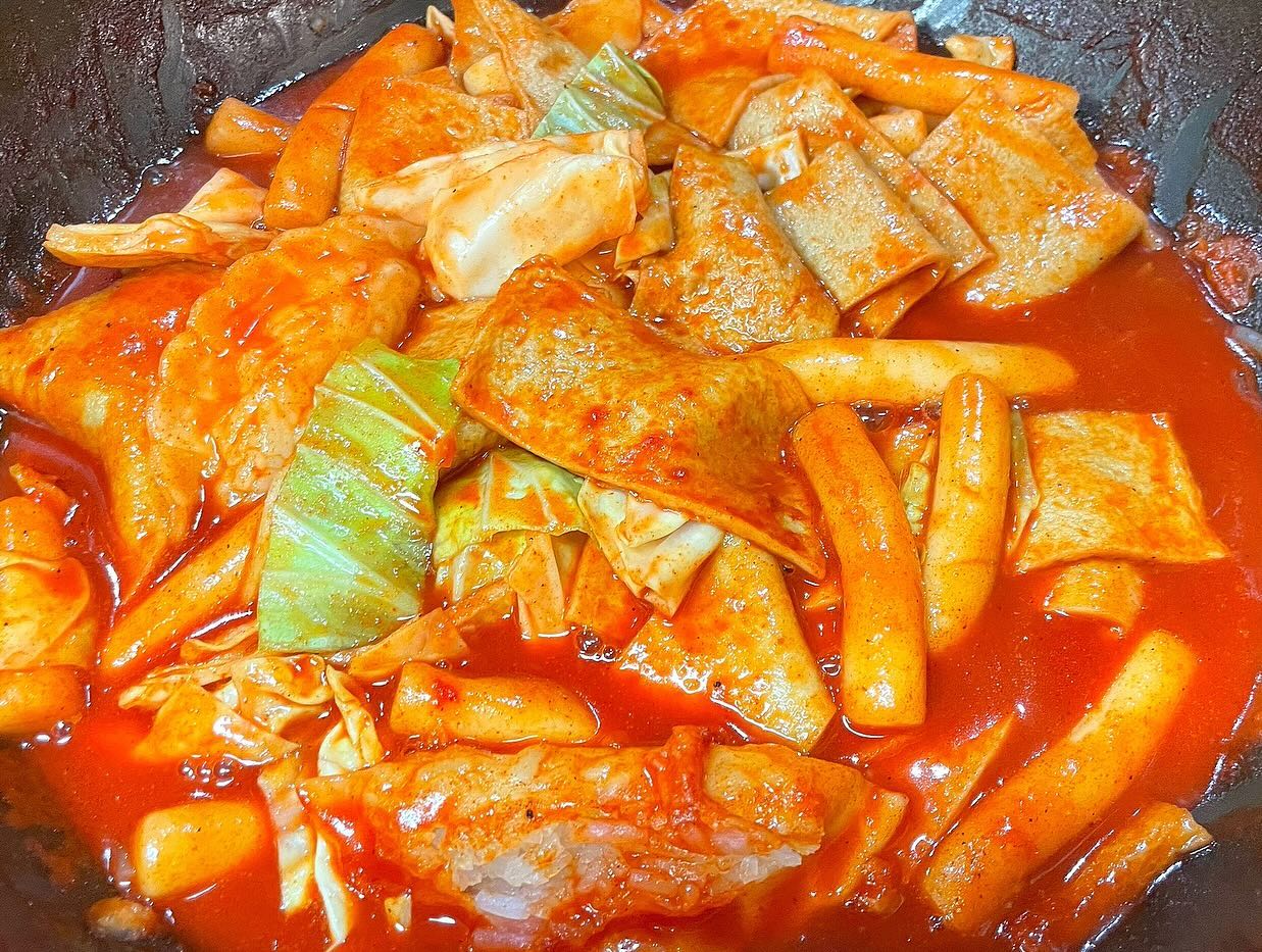 초딩도 해먹을 수 있는 떡볶이
종류별로 소스가 있어서 먹고 싶은 맛을 조리가능!

#협찬 #떡볶이소스 #떡볶이만즐기
#고성동떡볶이 #포장마차떡볶이