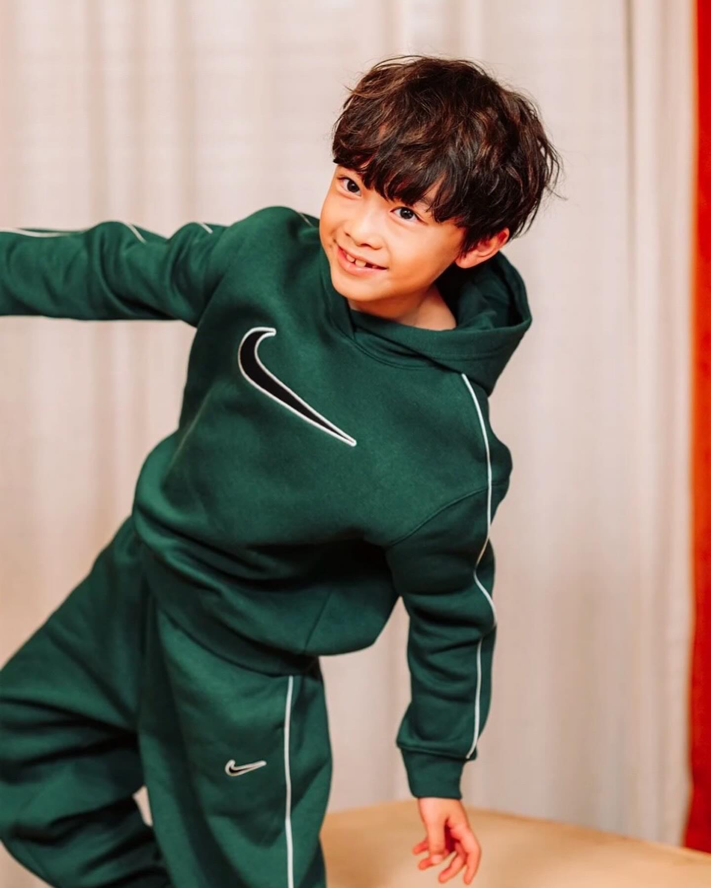 #나이키 #nike nike 
황찬서 #나이키키즈 #nikekids nikeseoul 
#나이키코리아 #nikekorea #조던 #나이키셋업 

#134cm26kg9살 #주니어모델 
#나이키일곱번째촬영

.
.
.

앞니 22번 
없던 사진인데

지금은 앞니들
다 있지요 🤍

오늘촬영에서
또 키가 더 큰느낌❣️

잘먹으니 계속
쑥쑥 크길 바래 제발 🥹