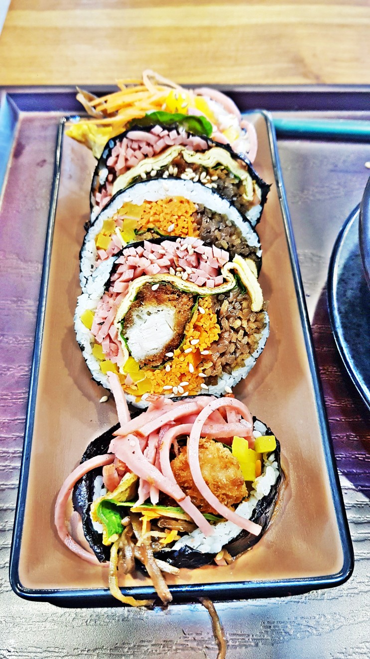 팔뚝만한 크기의 인천 부평 법대생김밥