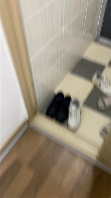 푸_른(박민성) on Instagram: "락앤락 프로셰이커! 단단한 내구성과 뛰어난! 안전성 그리고 내열성
전용믹서기도 들어있어 프로틴 기타등등을 먹을때 가루가액체와 잘혼합되어서 먹기 편합니다 내구성도 좋기 때문에 실내 야외등에서 떨어트려도 걱정없습니다 4면결착식 뚜껑과 중공형 실리콘을 내장하여 100%밀폐가 가능합니다 완전 대박인 제품 눈금도 표시되어있기 때문에 양조절도 편리합니다
#협찬#광고#쉐이커#락앤락#프로쉐이커#쉐이커보틀#쉐이커통#물통#텀블러#텀블러추천#텀블러사진 #reels #sundaymood☀️"