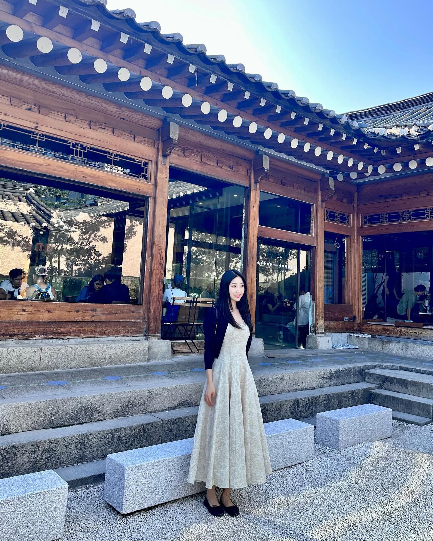 5월

날씨 좋은날 예쁜 옷입고 
맛있는 빵 많이 먹고 
근황토크에 시간 가는줄 몰랐지,,💛

빵순이는 빵먹으러 카페에 2곳 들렸지 🤍

운동 열심히 해야하는 이유,,,LOVE🫶🏻

수영 하면서 웨이트 운동까지 하는 사람은 진짜 도른자,,
일단 수영에 2달 올인했으니 다음달 부터는 수영+웨이트 섞어서 해보자! 

할 수 있을까? 
해보자구~ 가보자구~ 

#수영#수린이#수력2개월 #자배평접 #접영잘하고싶다 #수영스타그램 #안국#어니언안국 #아티스트베이커리 #꽃놀이 #꽃구경#예쁜옷추천 #오오티디 #오늘의코디