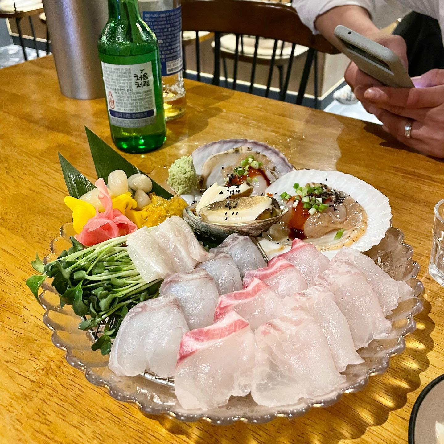 먹고싶은 회,우니,메로구이 
다 팔길래 가본 천안 #이자카야산 
진짜 신선 그 자체 😆
남편덕에 더 행복한 생일
내가 더 잘할게❤️ 
남편 친구분들 남편닮아 세상 따뜻🍻
#천안불당동맛집#불당동맛집#천안이자카야#천안맛집#불당동맛집추천#천안데이트