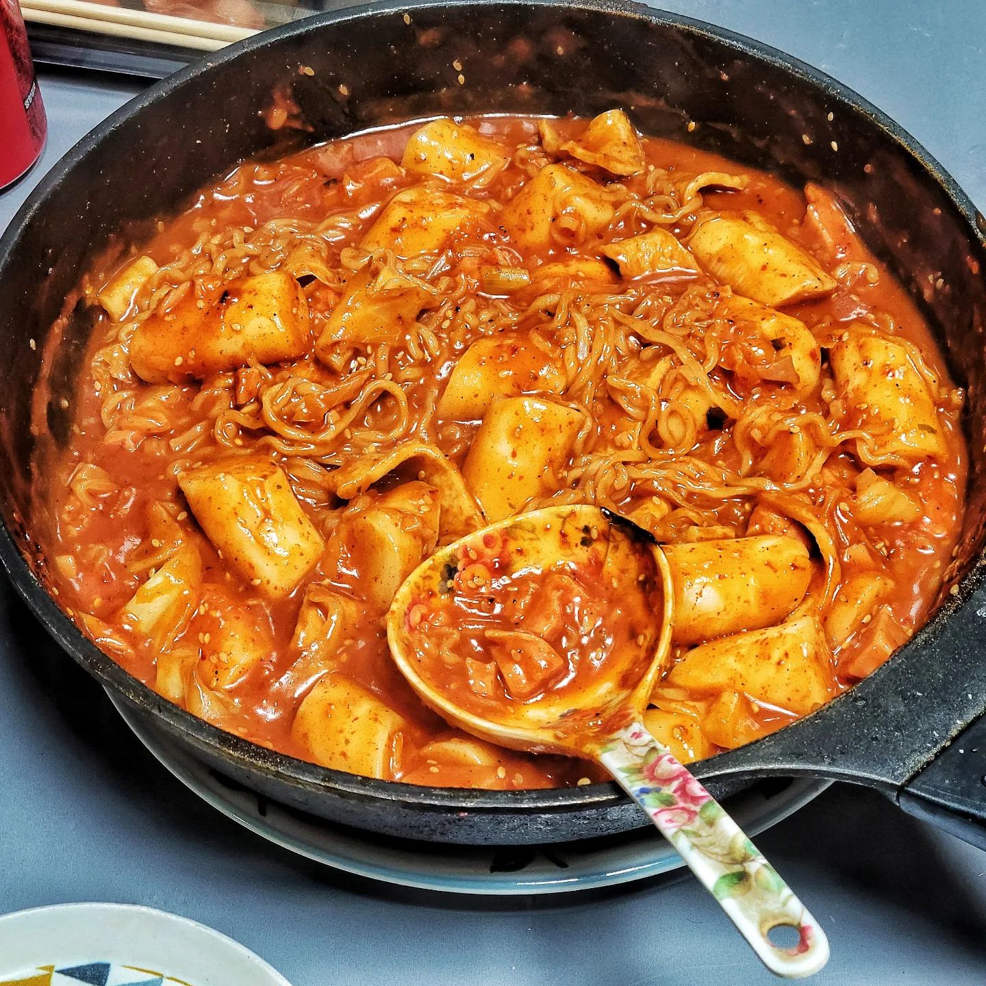 엄마의 가래떡 떡볶이 
직접 뽑아 만든 가래떡을 이용해서 좀 더 쫄깃해서 맛있었어요 👍🏻 👍🏻 ❤️