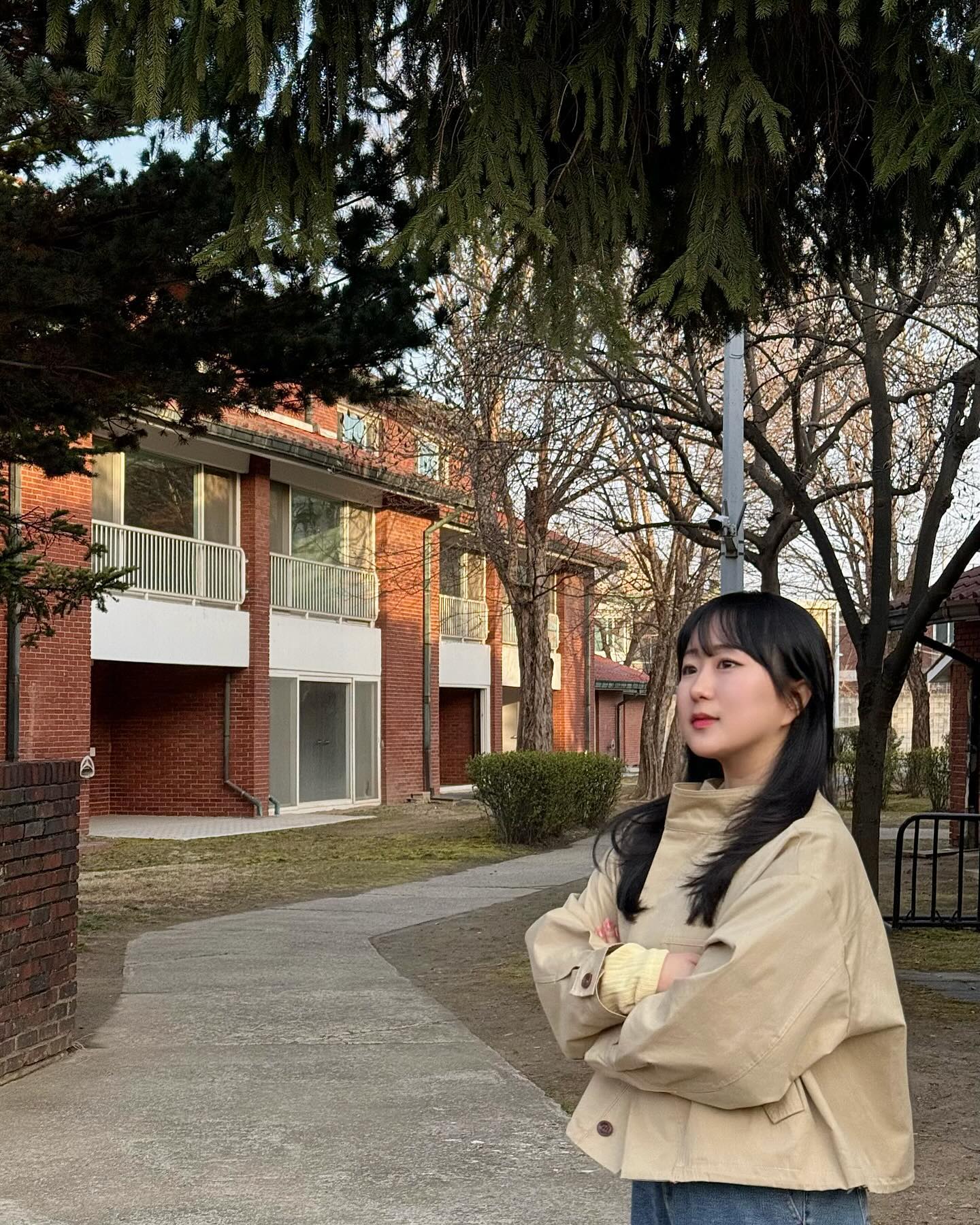 진서니와의 용산 데이트 -♥
미군기지 색감 대박이구여 
기우쌤네 누룽지 막걸리는 내 인생막걸리가 되어따 😽

글고.. 선거나가는거 아니구 추워서 ••• ❄️ 팔짱낀거입니다잇