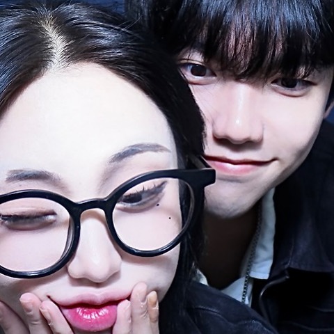 우리 좀 귀여운듯